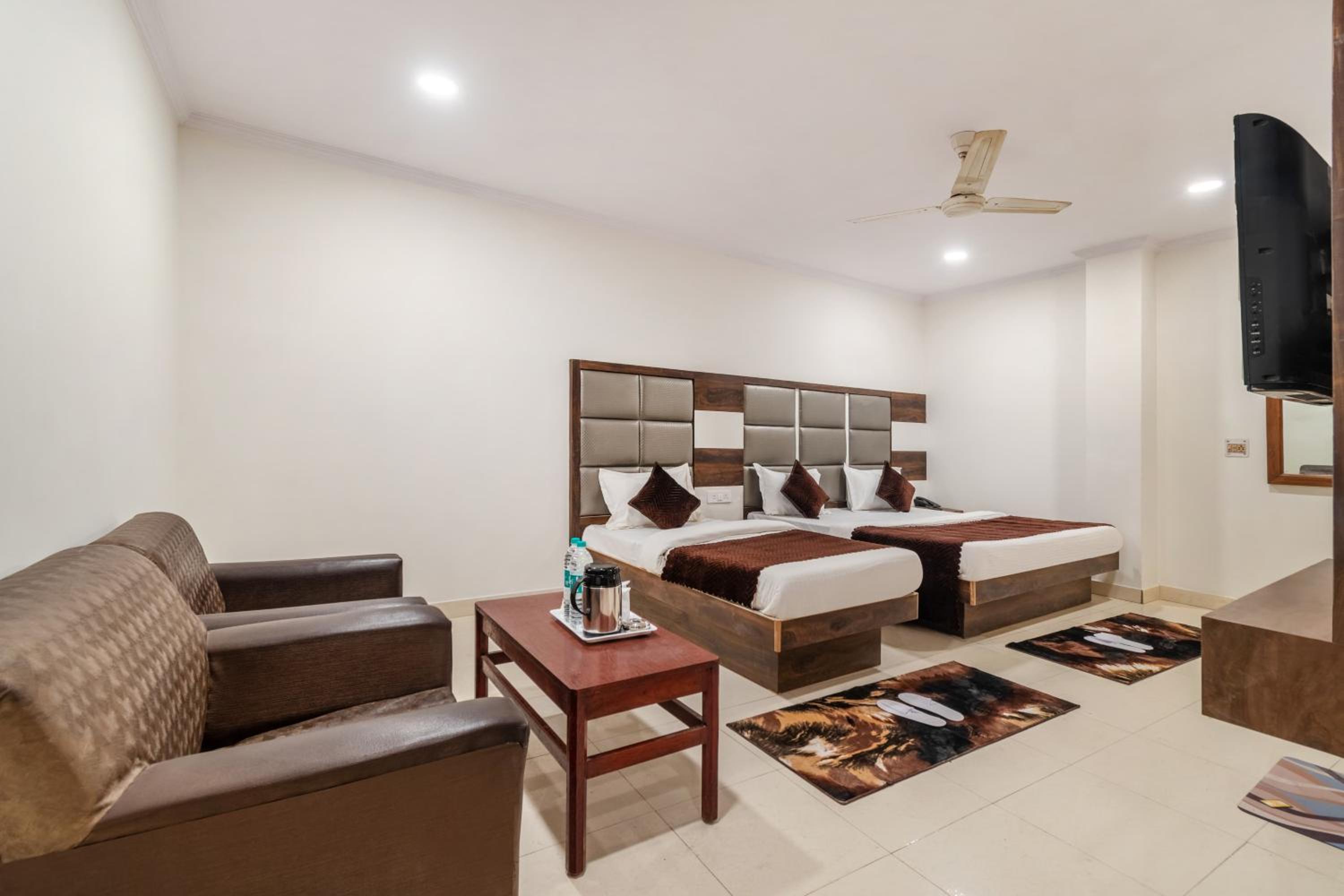 Hotel South Indian - Image 4