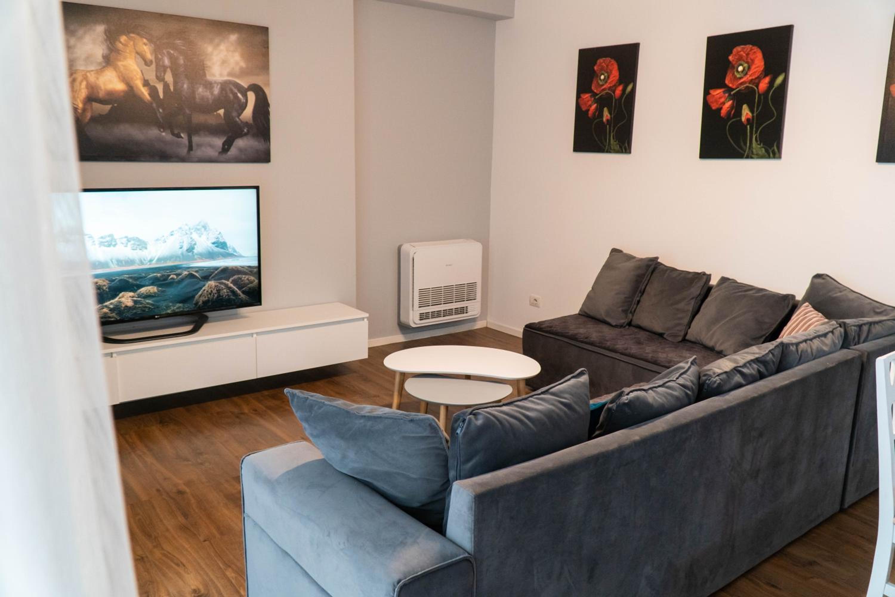 Signature apartment 5