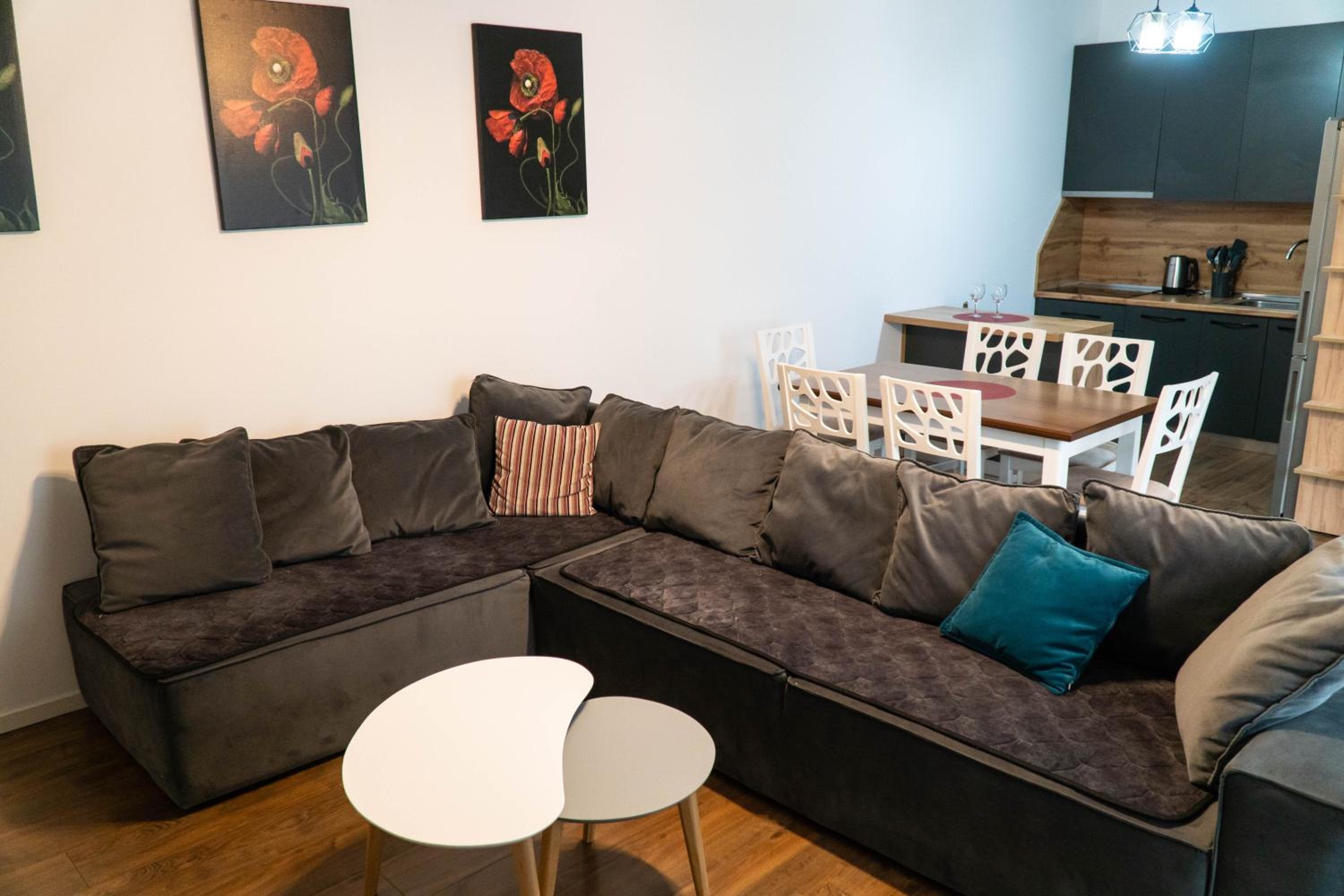Signature apartment 5