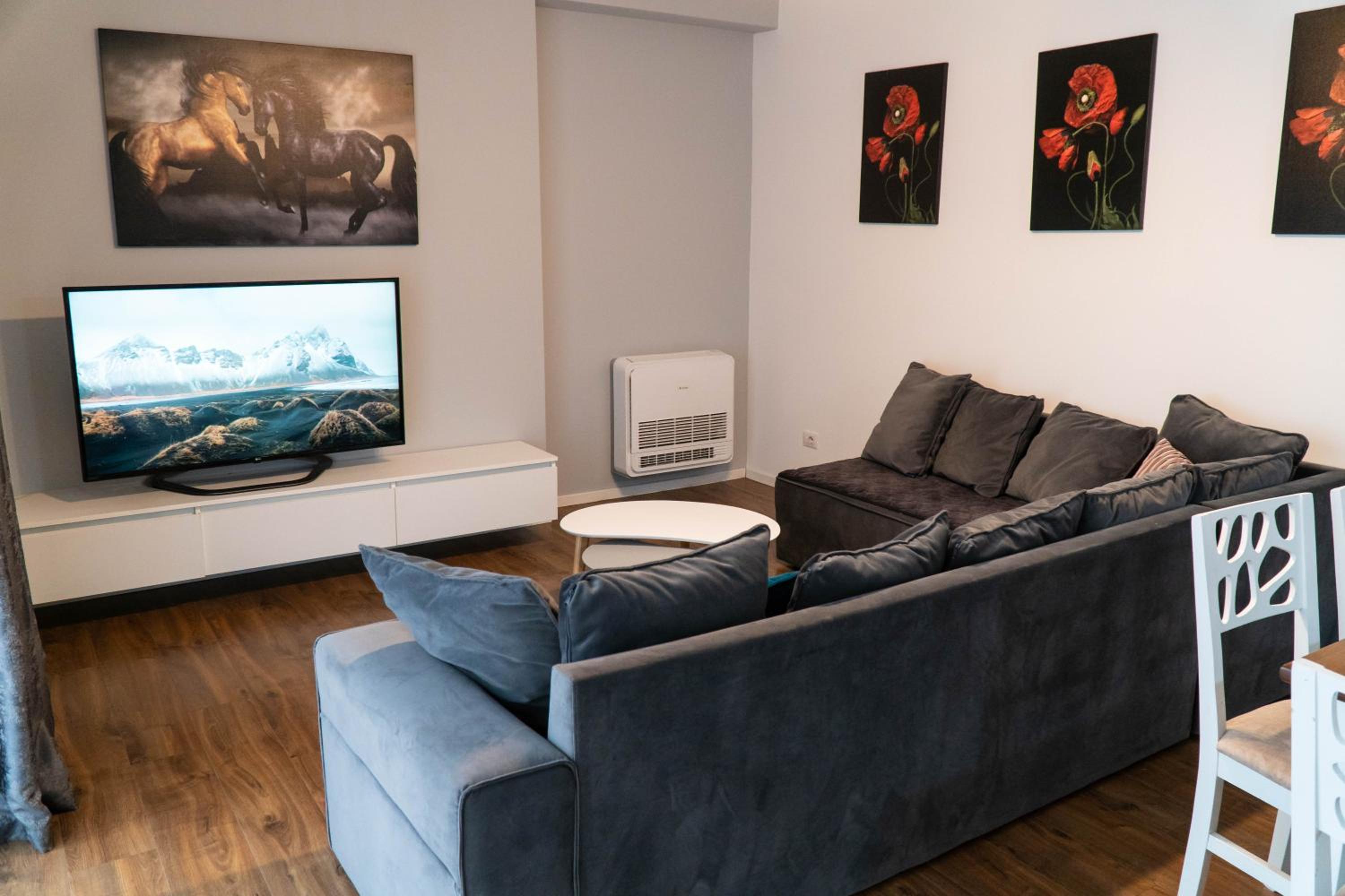 Signature apartment 5