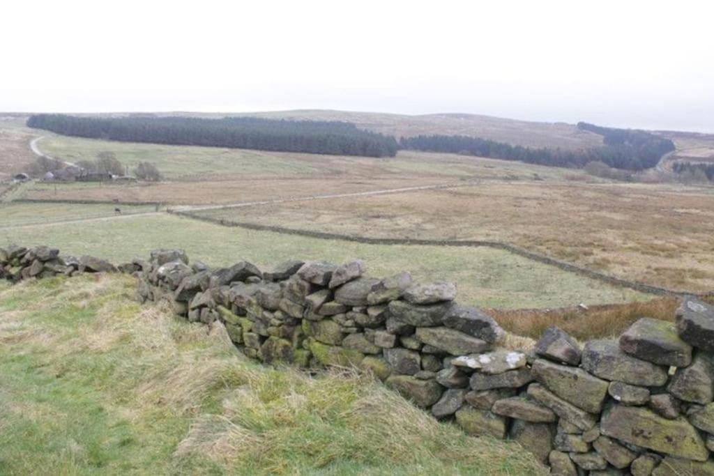 Anroach Farm House in The Peak District(sleeps 20) view 5