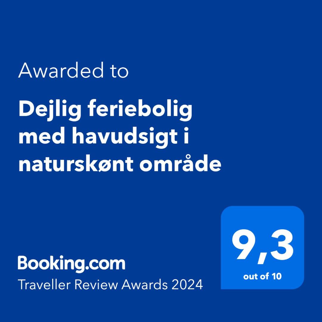 Skøn feriebolig med havudsigt i naturskønt område