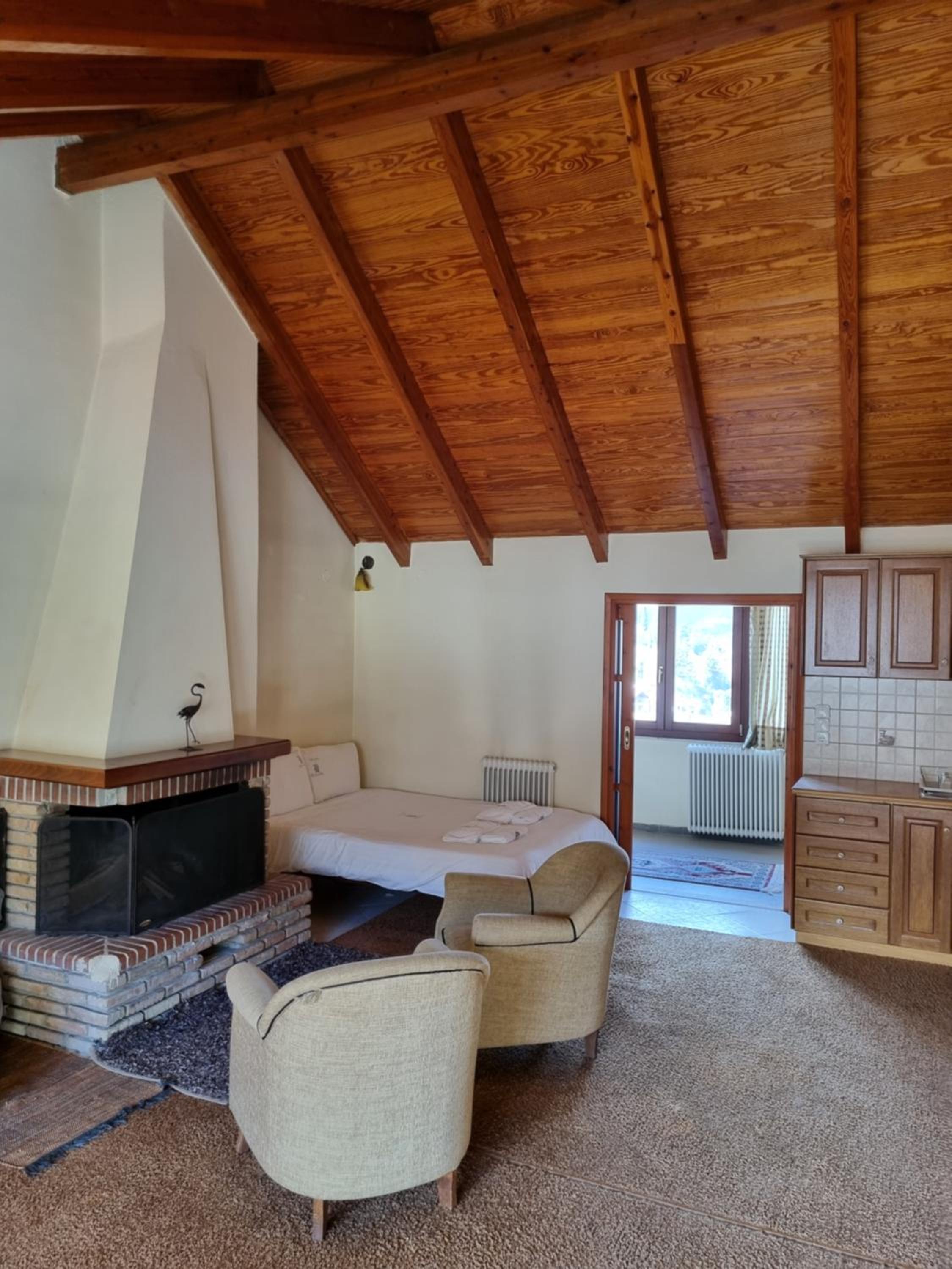Kalavrita Krinides Apartments and Attics photo 4