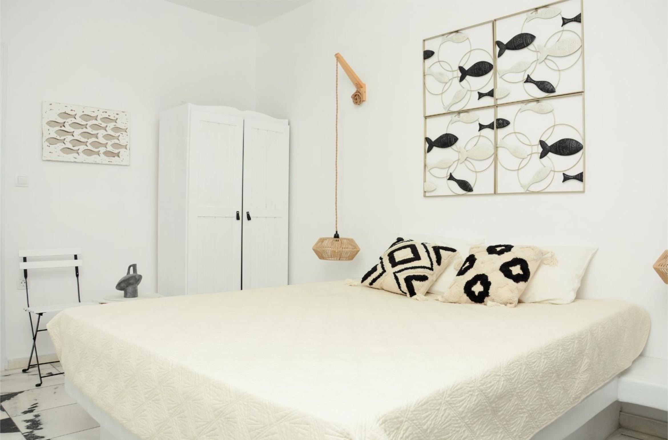 Aegean White Aparts photo 4