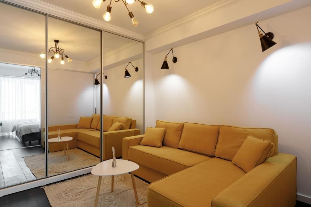 Flatkeepers - Downtown suite view 5