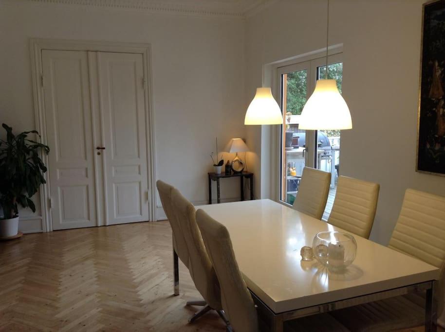 Copenhagen Open Plan House in Hellerup