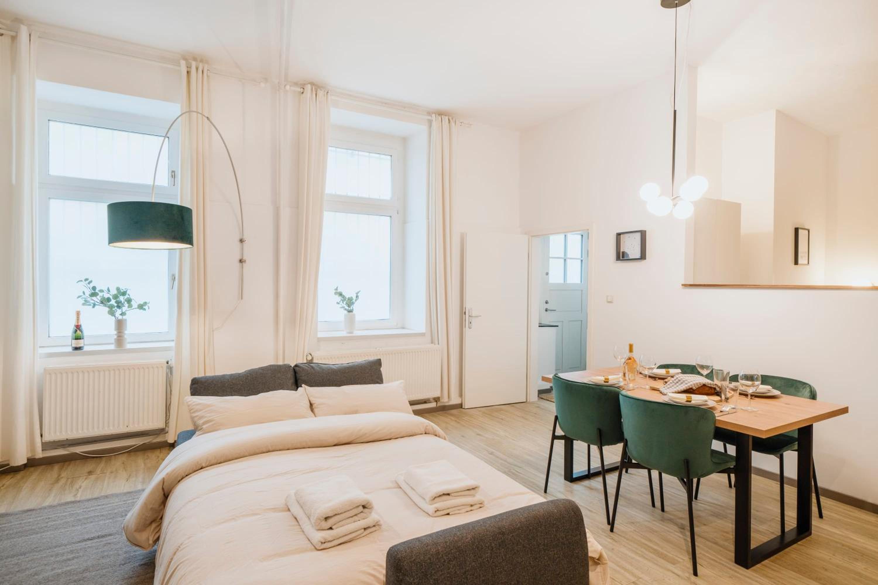 NEW Luxurious Loft in central Berlin BY HOMELY