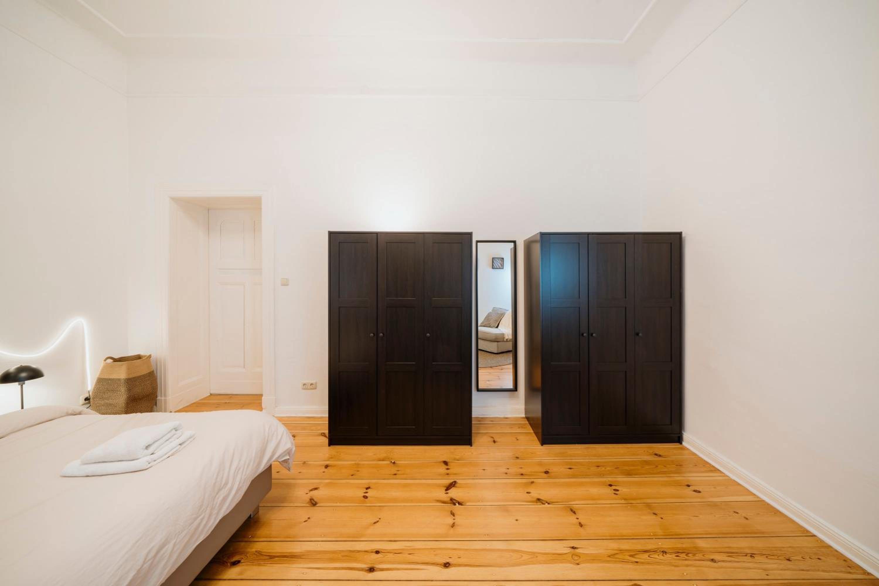 NEW Urban Oasis - Sleek Apartment BY HOMLEY