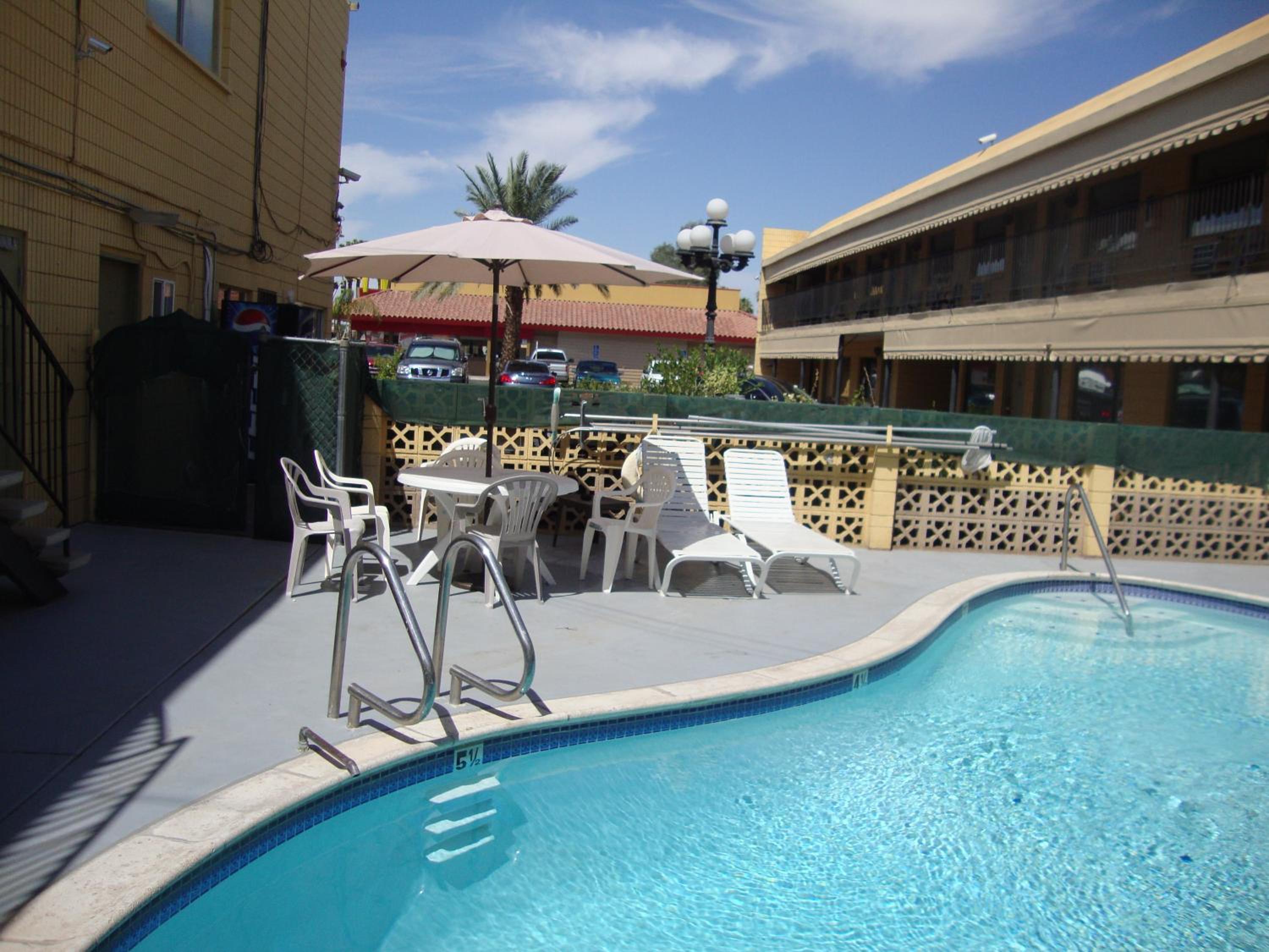 Townhouse Inn and Suites