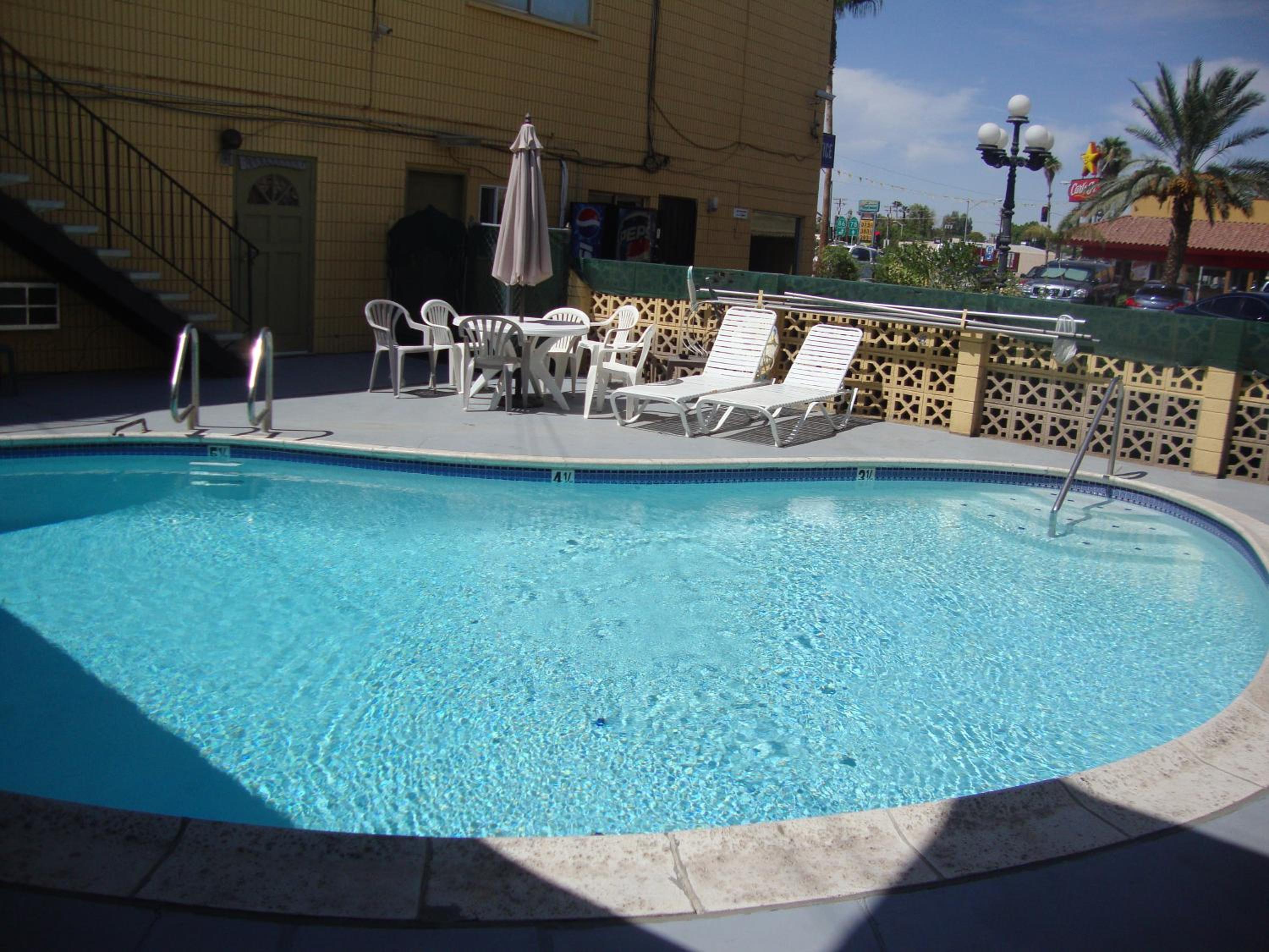 Townhouse Inn and Suites
