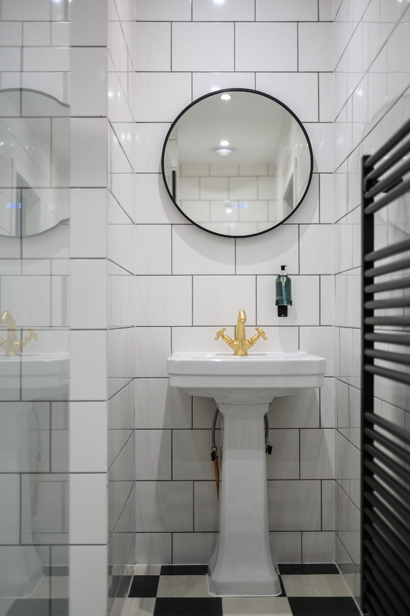 Queen Charlotte Guesthouse
