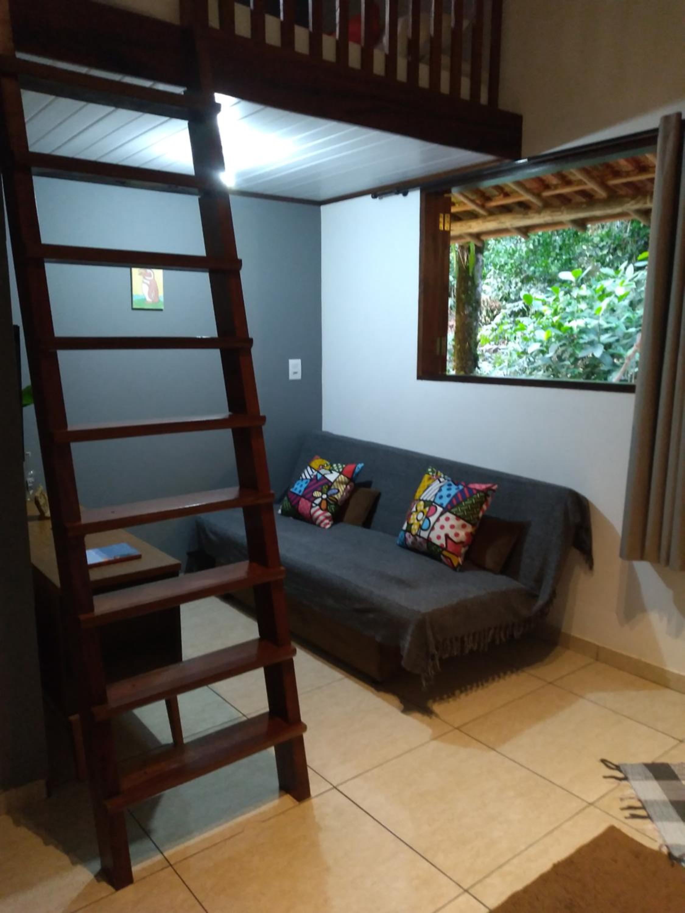 Recanto da Margo 2, casa com acesso a cachoeira até 10 pessoas
