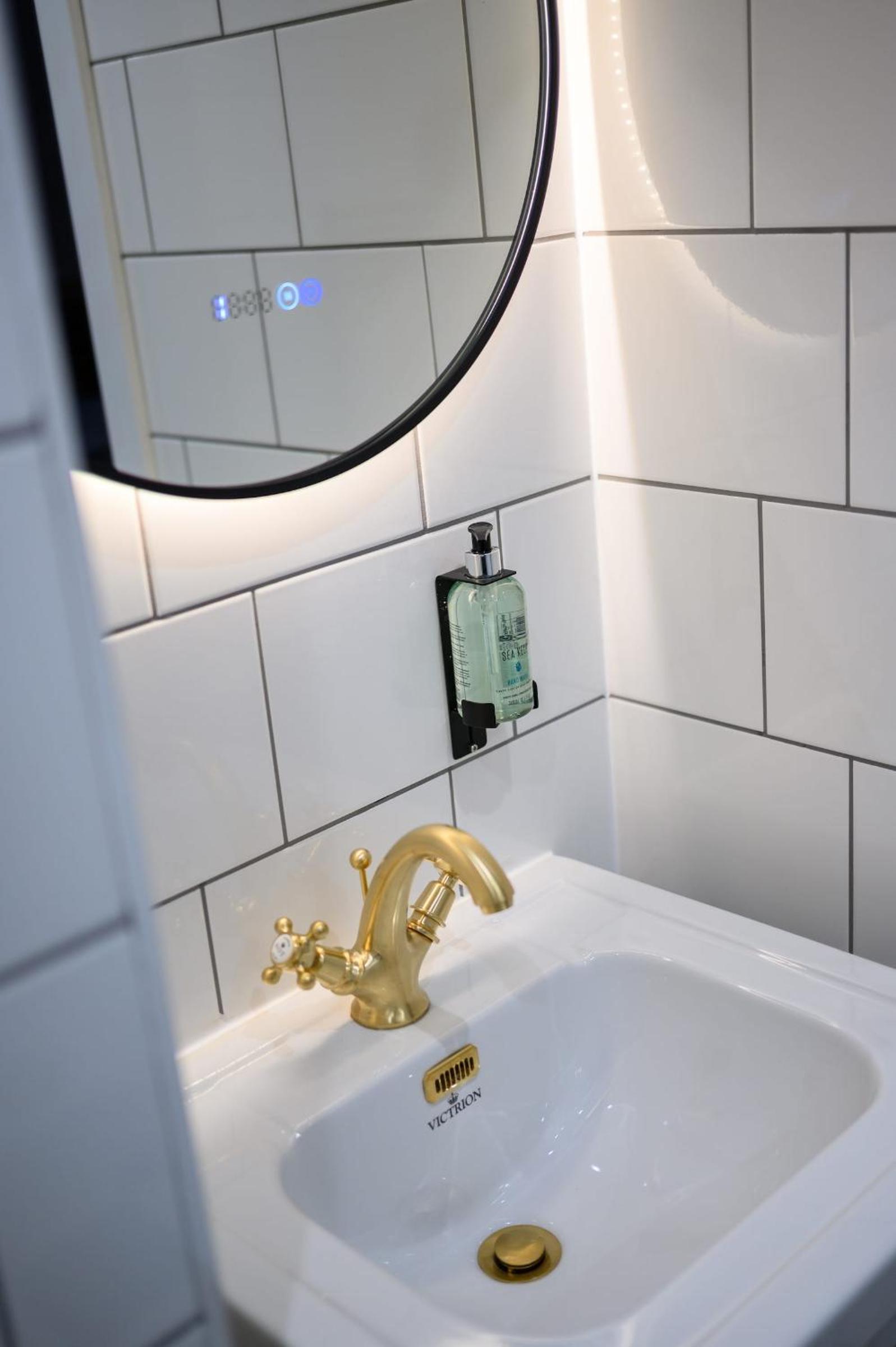 Queen Charlotte Guesthouse