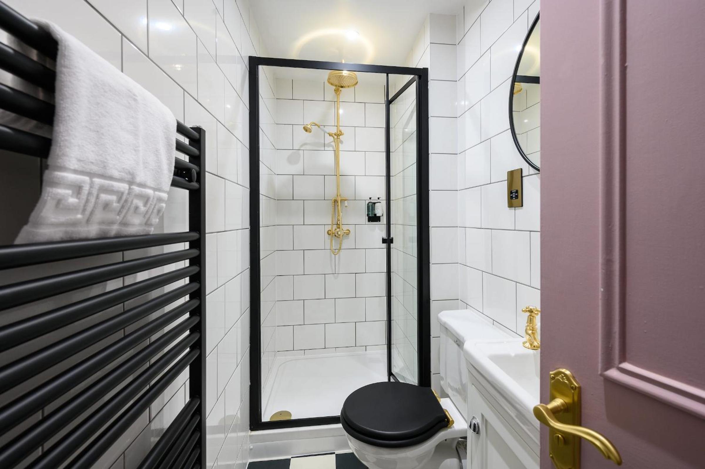 Queen Charlotte Guesthouse