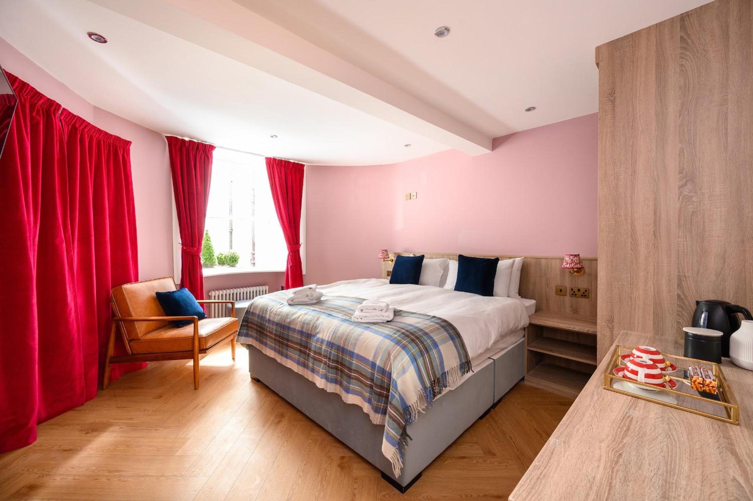 Queen Charlotte Guesthouse