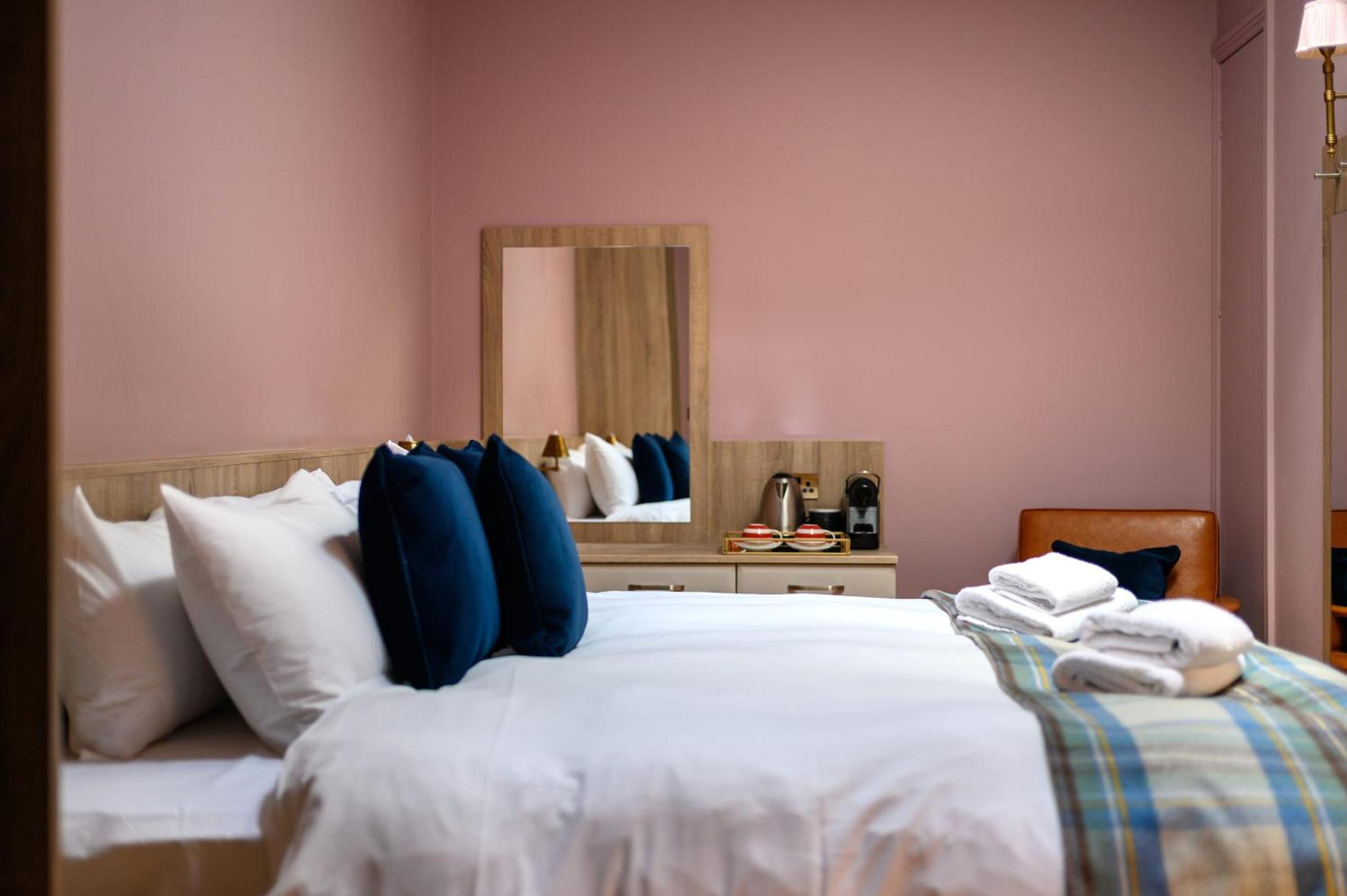 Queen Charlotte Guesthouse