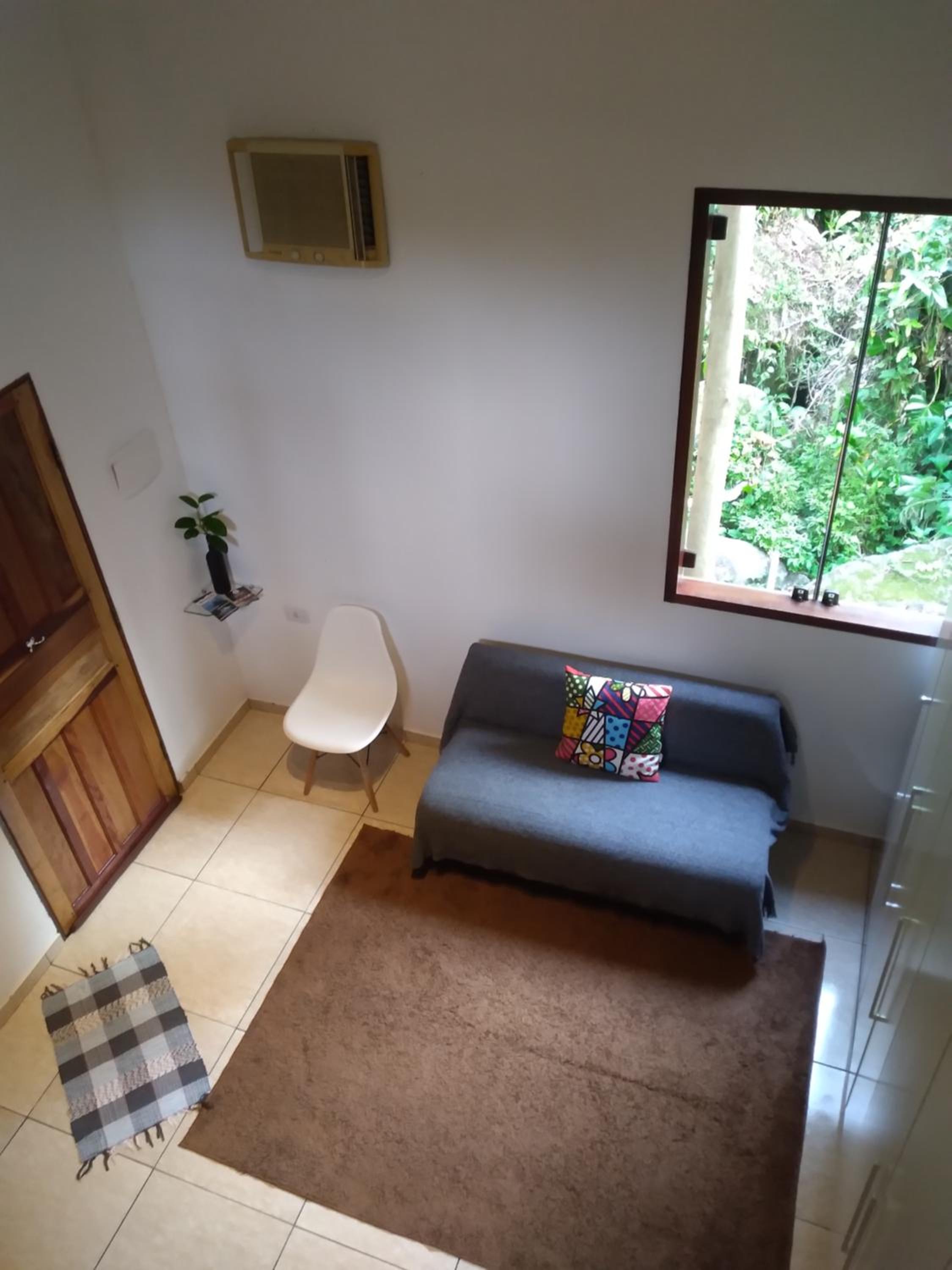 Recanto da Margo 2, casa com acesso a cachoeira até 10 pessoas