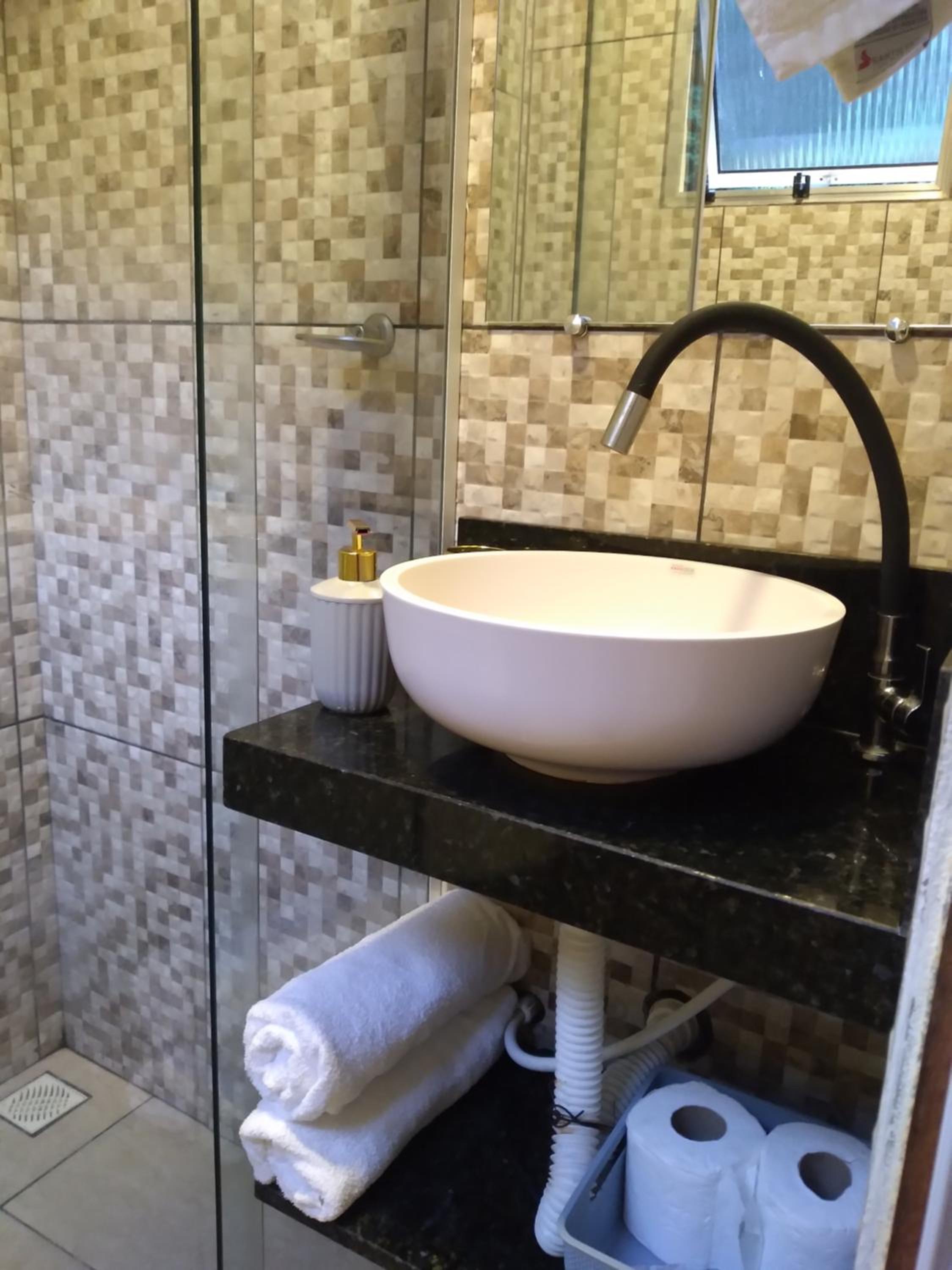 Recanto da Margo 2, casa com acesso a cachoeira até 10 pessoas
