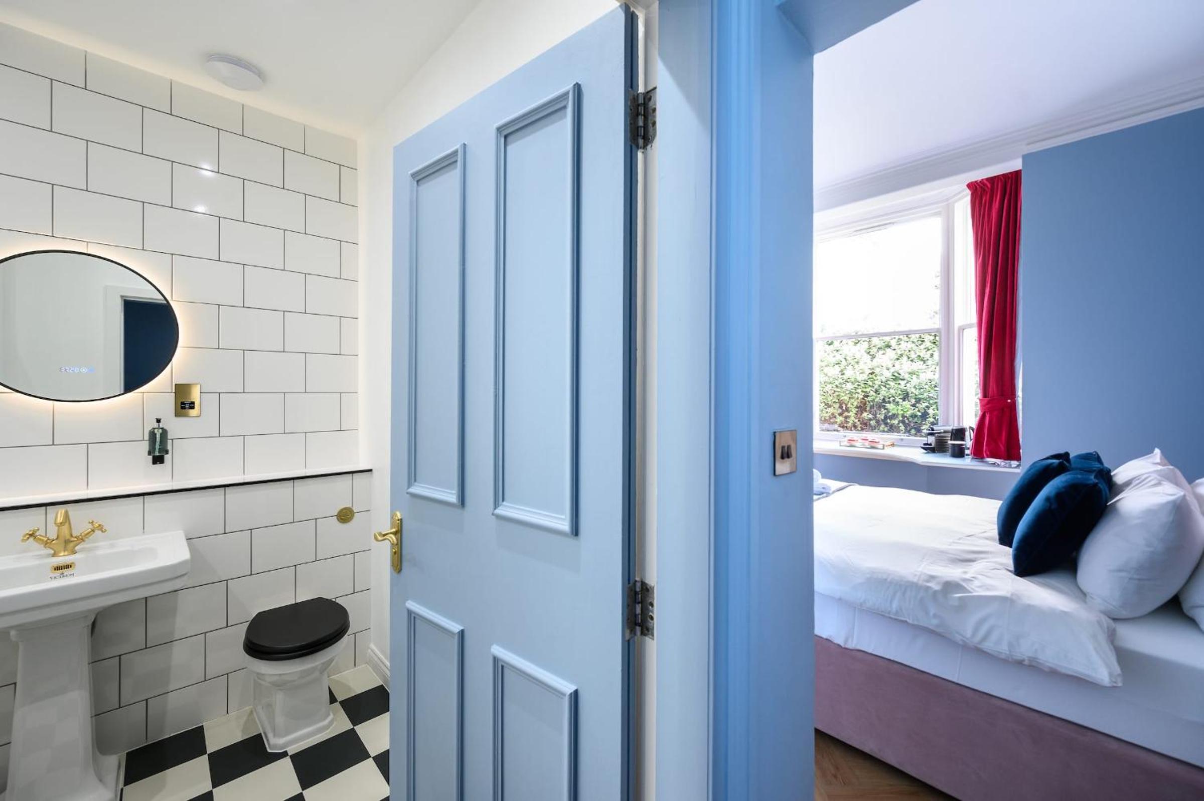 Queen Charlotte Guesthouse