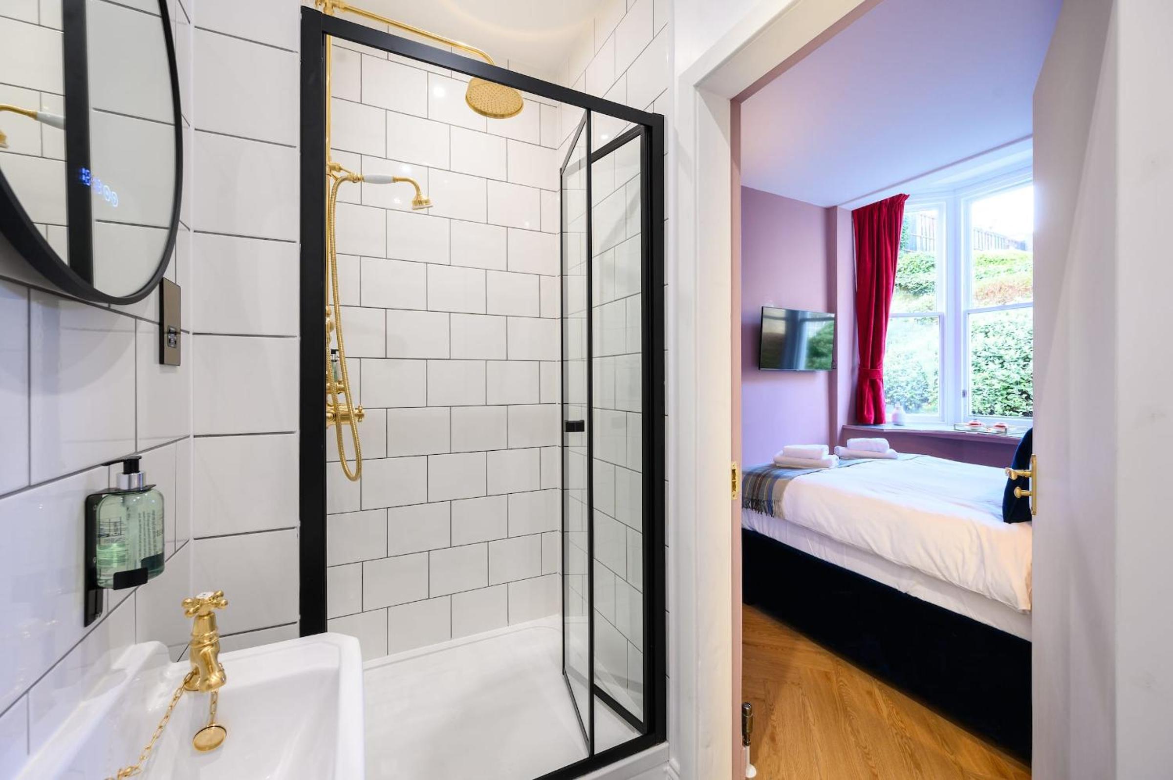 Queen Charlotte Guesthouse