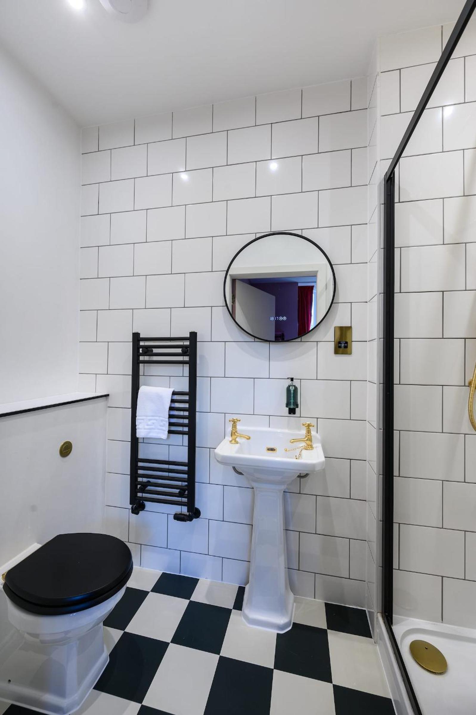 Queen Charlotte Guesthouse