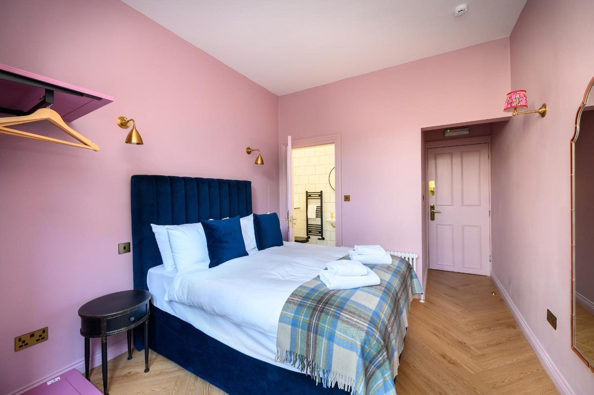 Queen Charlotte Guesthouse