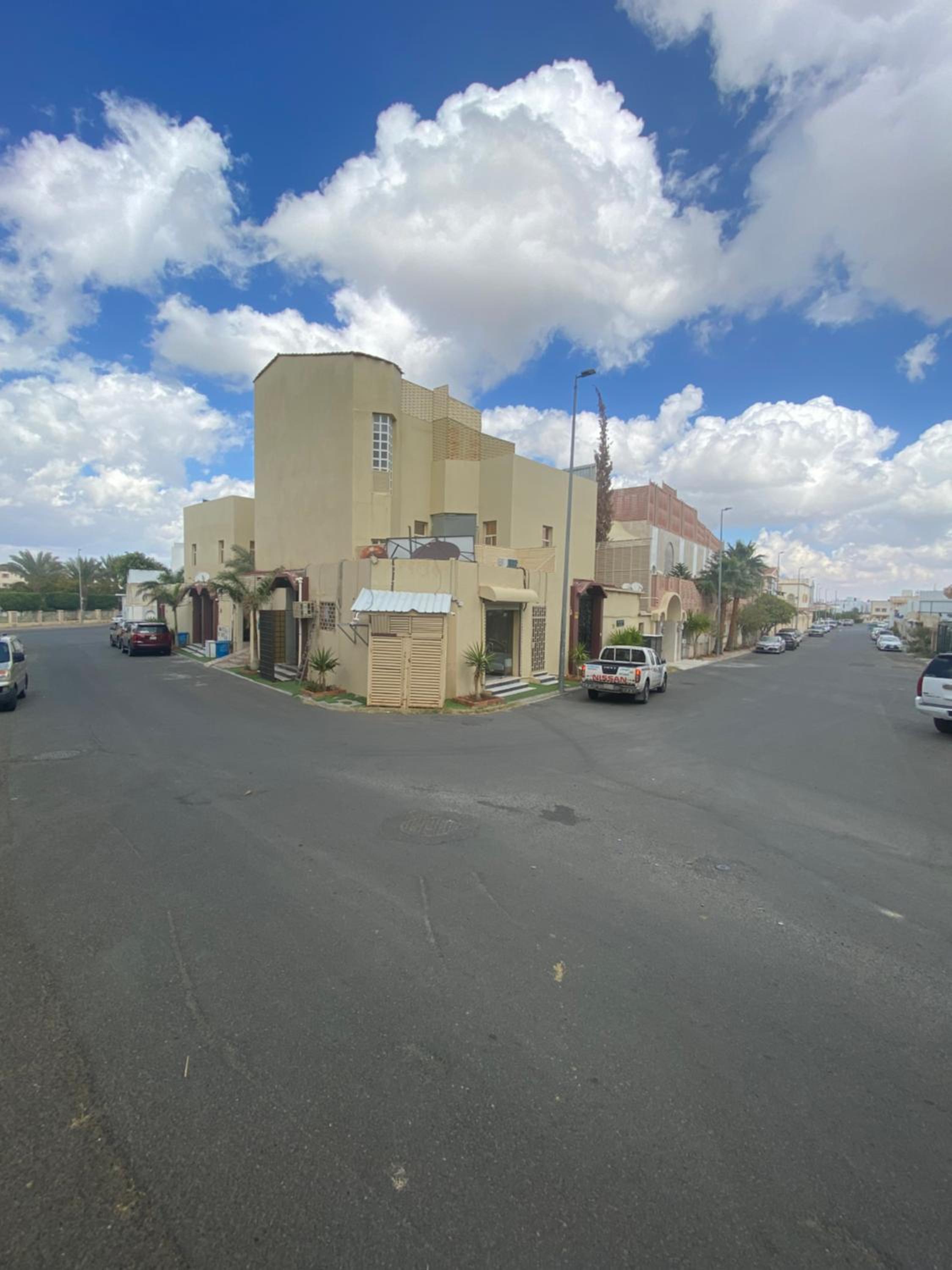 Al Dana Plaza Villas