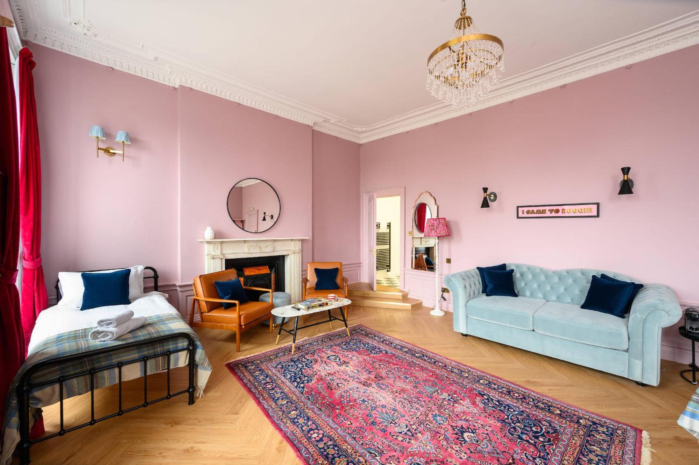Queen Charlotte Guesthouse