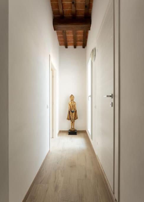 Keys of Italy - Maytreya - Albero 2 - Train station two bedroom flat 2nd floor
