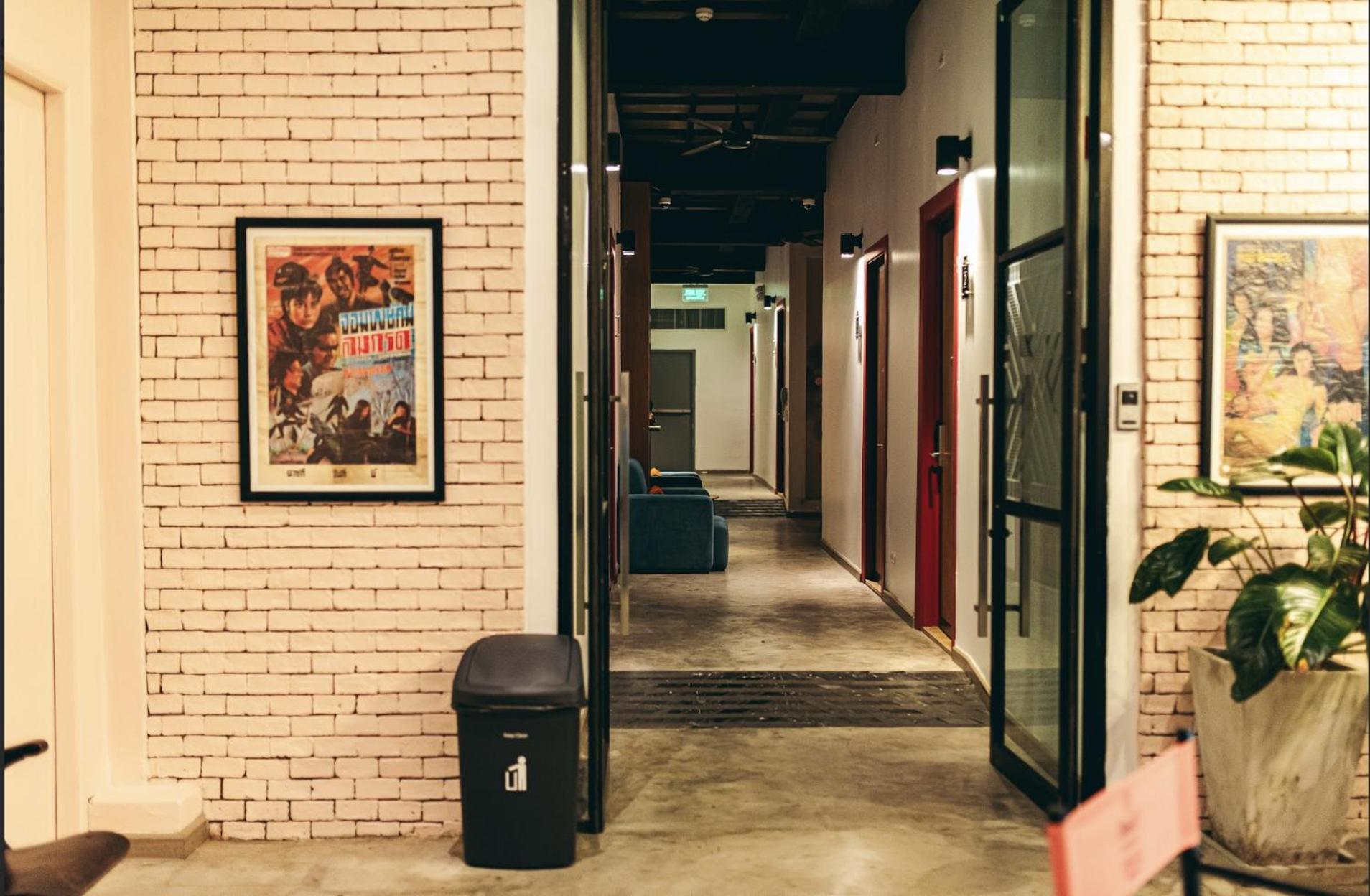 Prince Theatre Heritage Stay Hostel - Silom