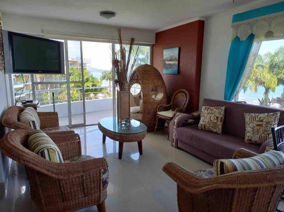 Hermoso departamento, excelente vista al mar