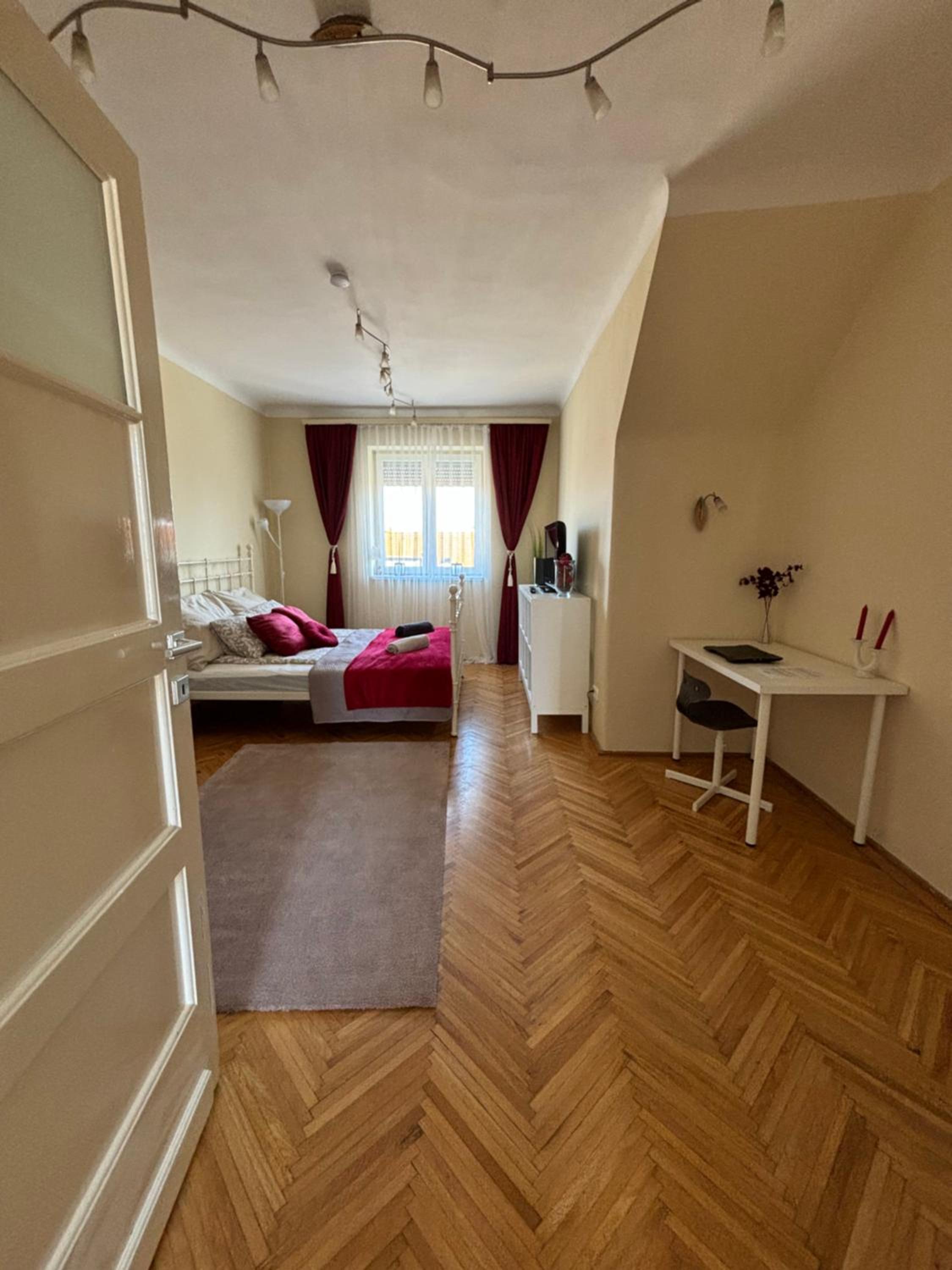 Downtown Hideaway Apartman