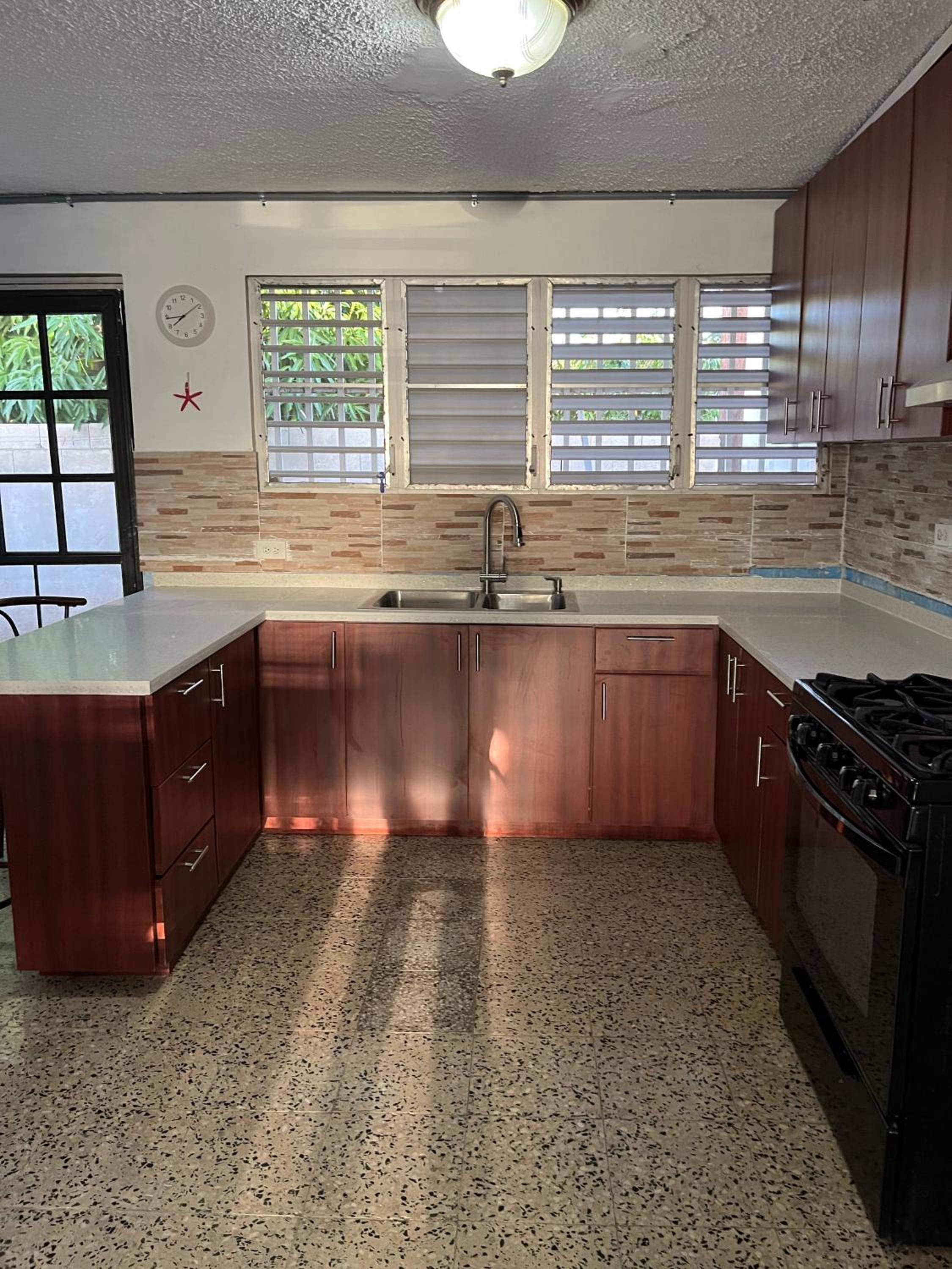 Guanica Malecon Bay House in a comfortable and quiet place view 5