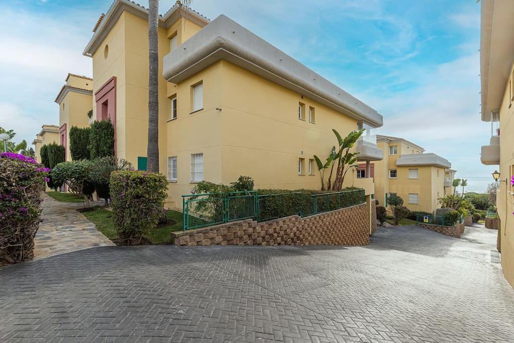 South facing apartment near sandy beach and golf courses