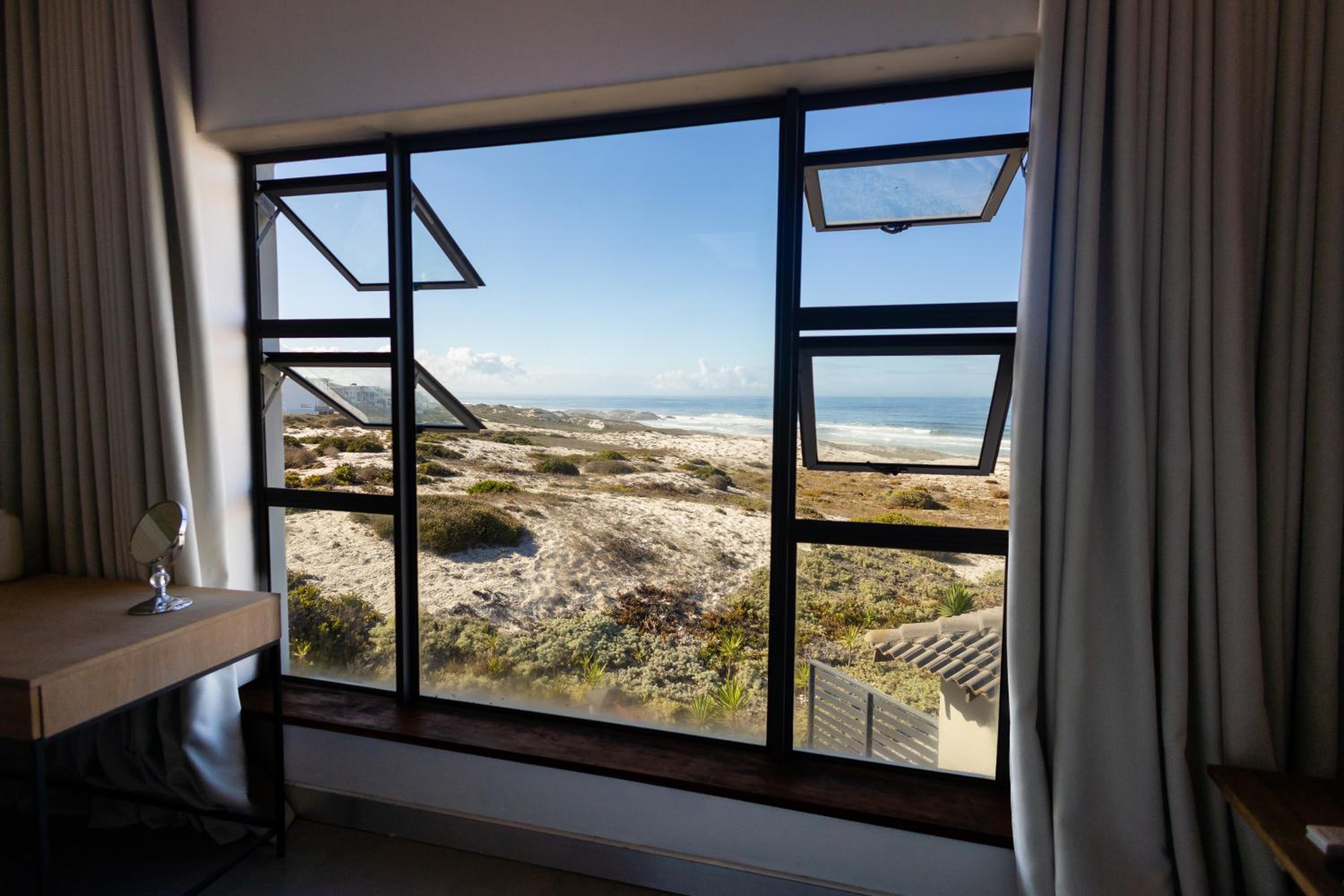 Yzerfontein Beach Accommodation