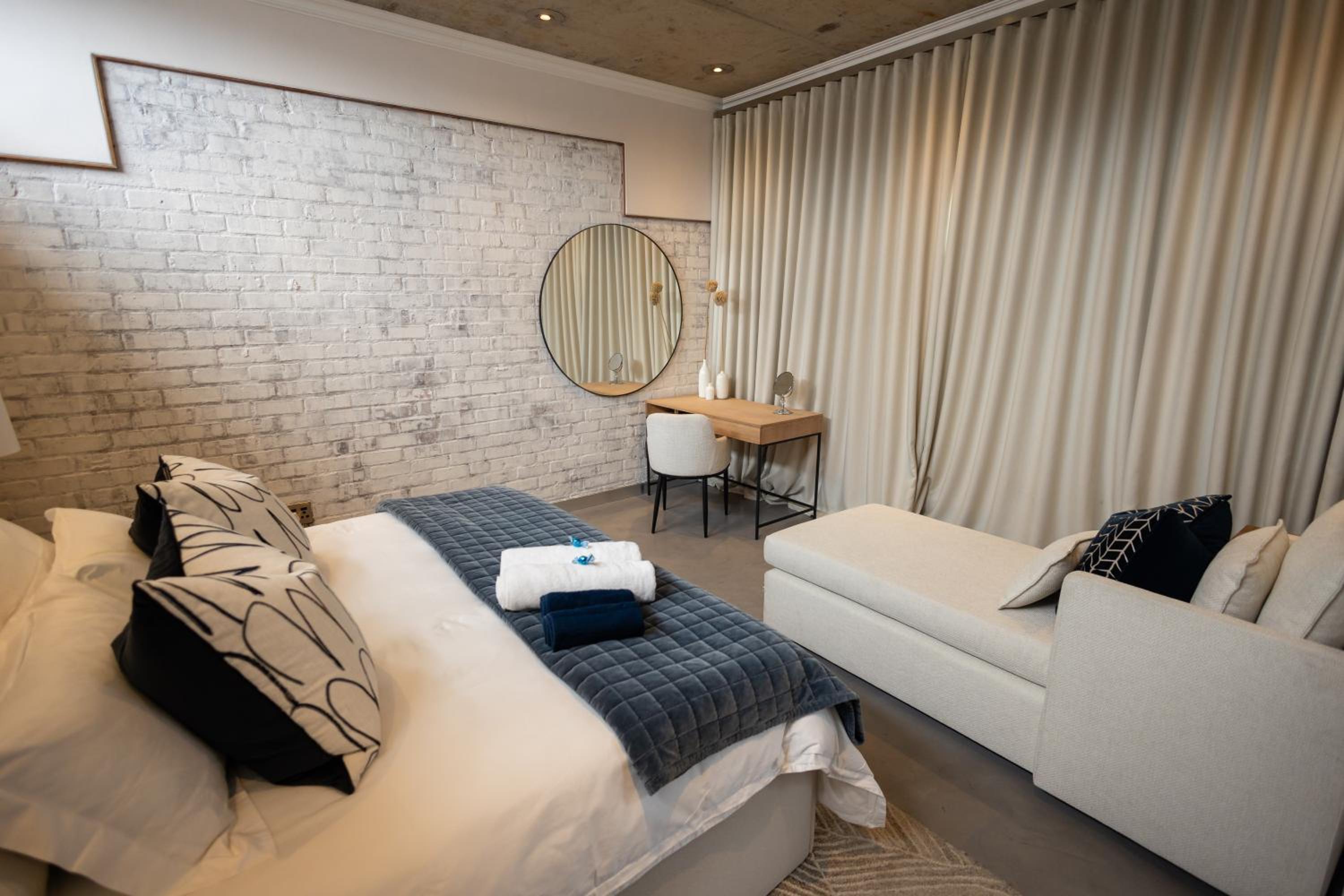 Yzerfontein Beach Accommodation