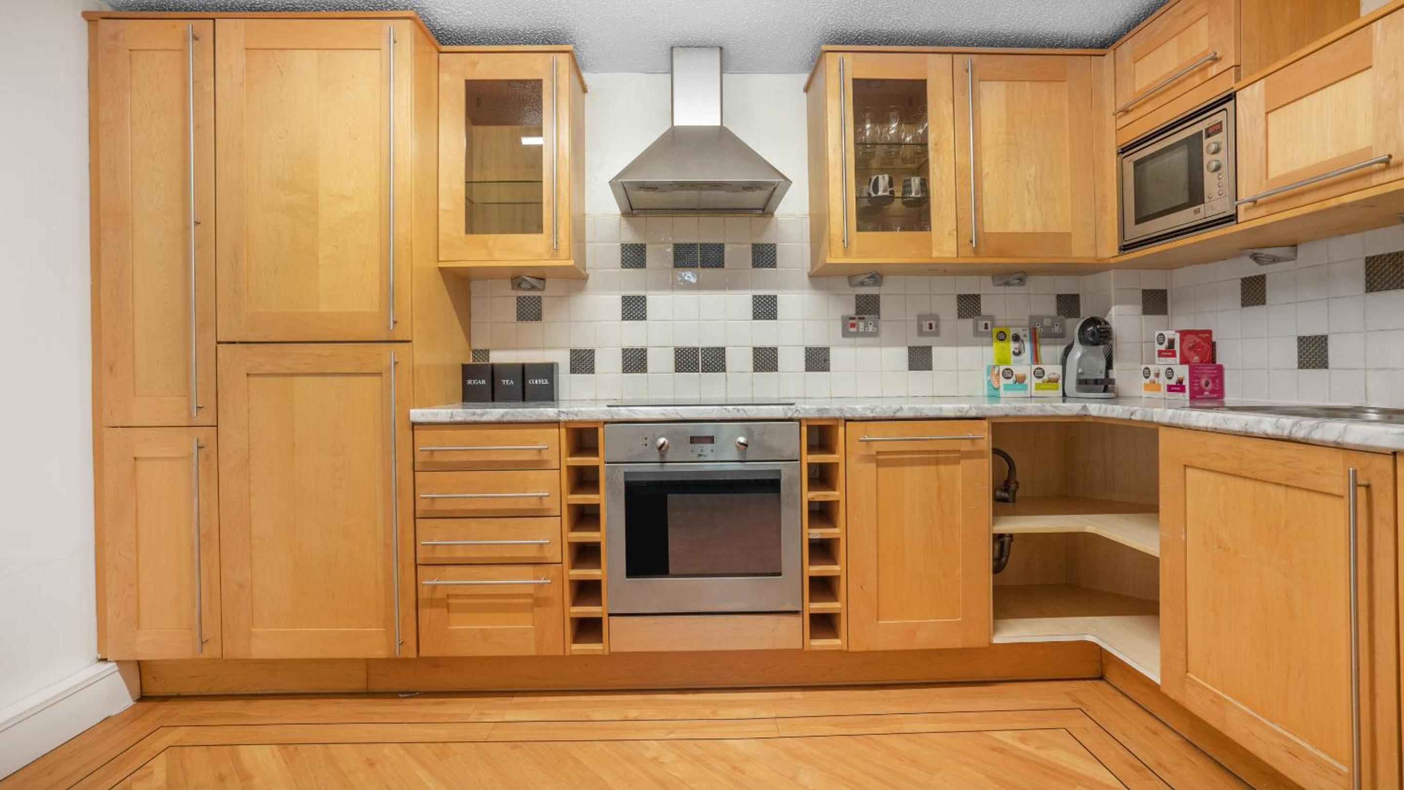 The Lodge - Exquisite 2 Bed with Ensuite view 4