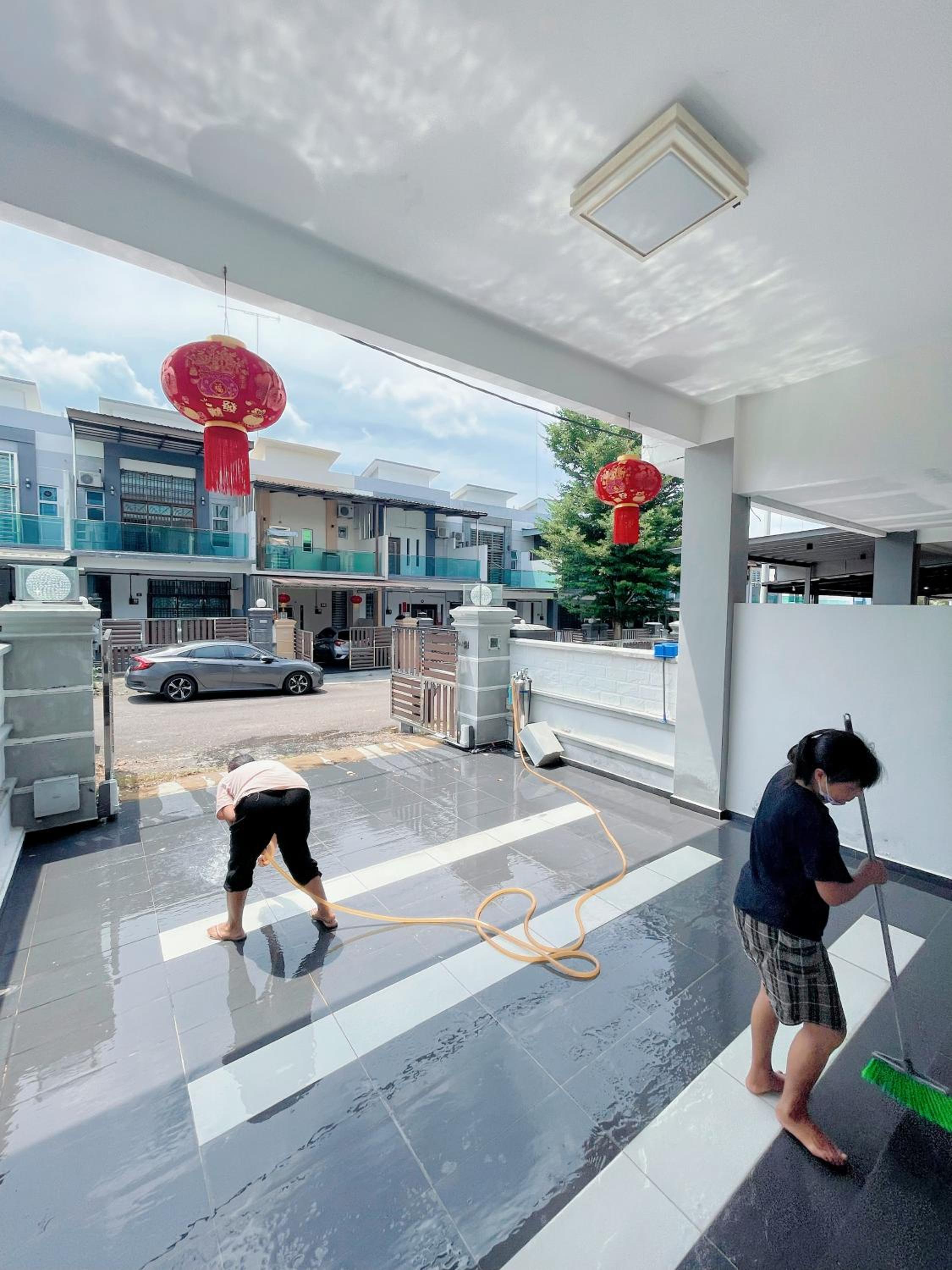 Entire 4 Bedroom Landed House, Yong Peng, Johor, Malaysia - Suitable for leisure, wedding & Big group travellers, Free Netflix, In- House Parking, 1min to  photo 7