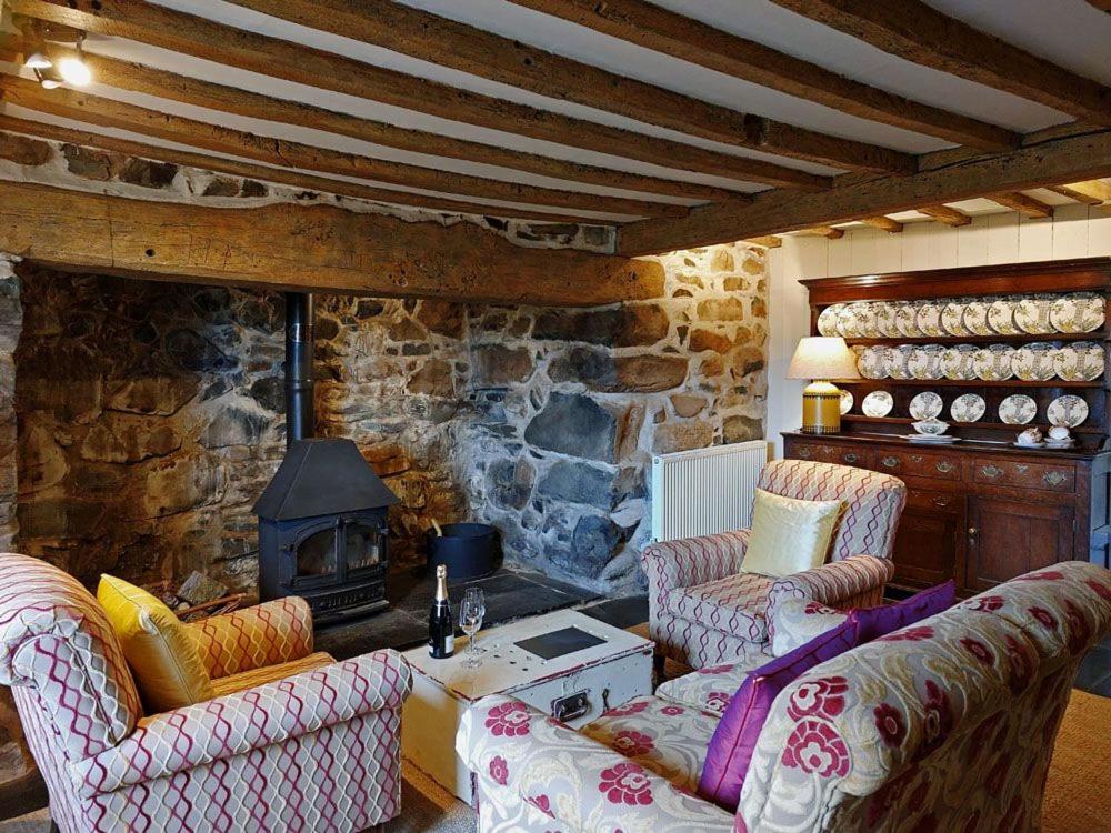 Gallestra a Rustic, Rural Retreat Farm House Nr Dolgellau Snowdonia view 5