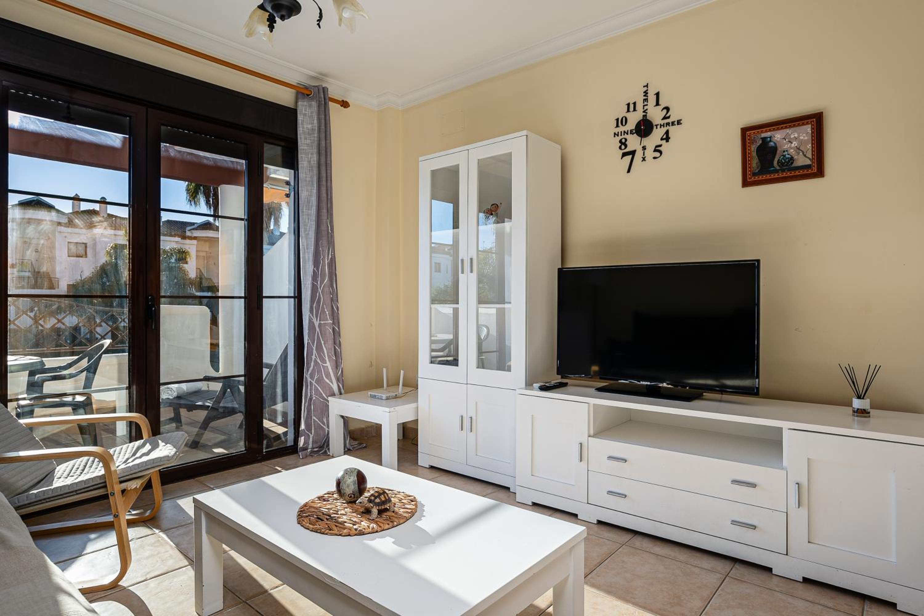 Apartamento familiar muy soleado cerca de la playa y parking incluido