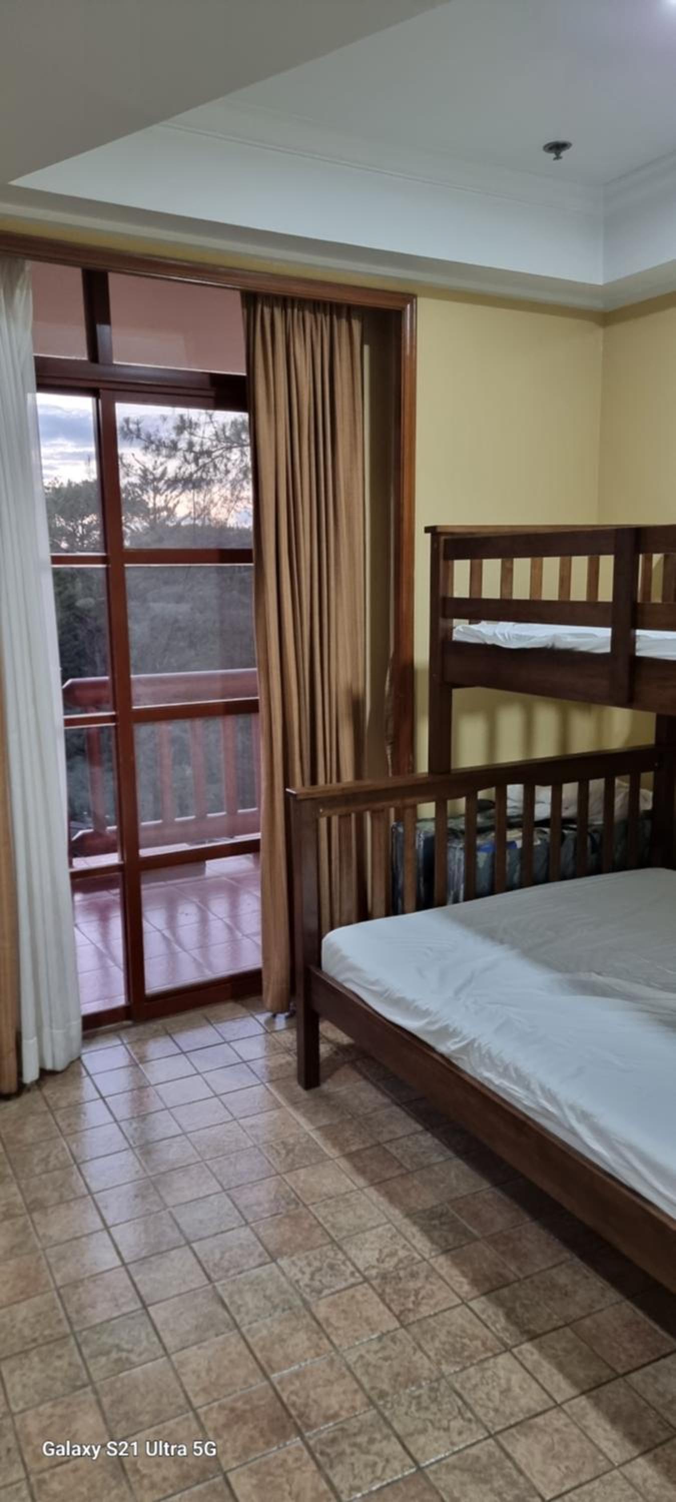 Private 2 bedrooms Suite at the Manor Camp John Hay view 5