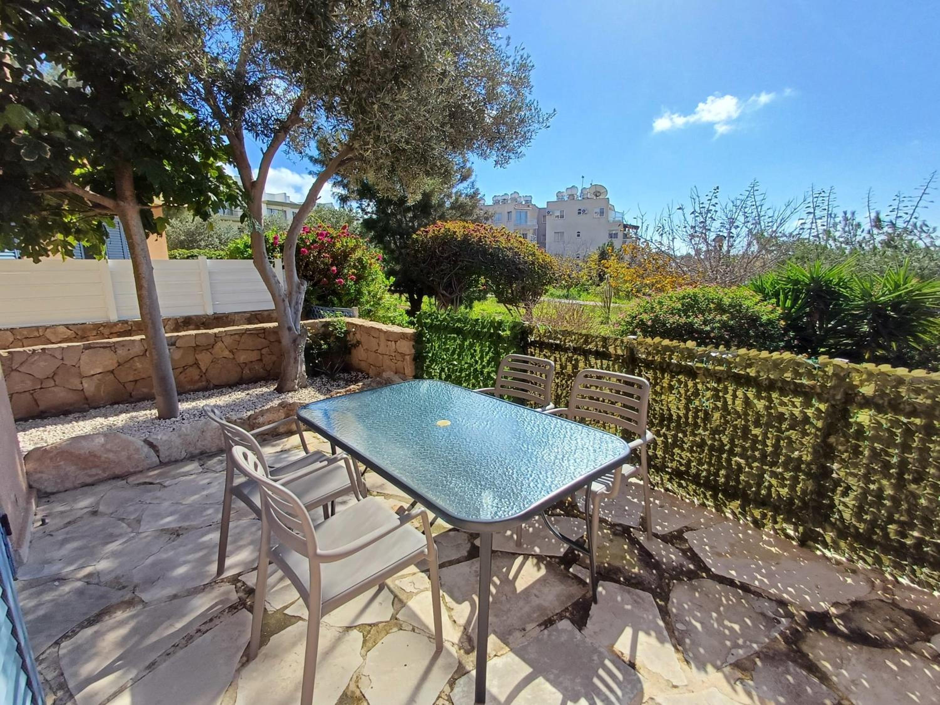 Kings Palace - Modern, sunny 2 bed ground floor with sea views