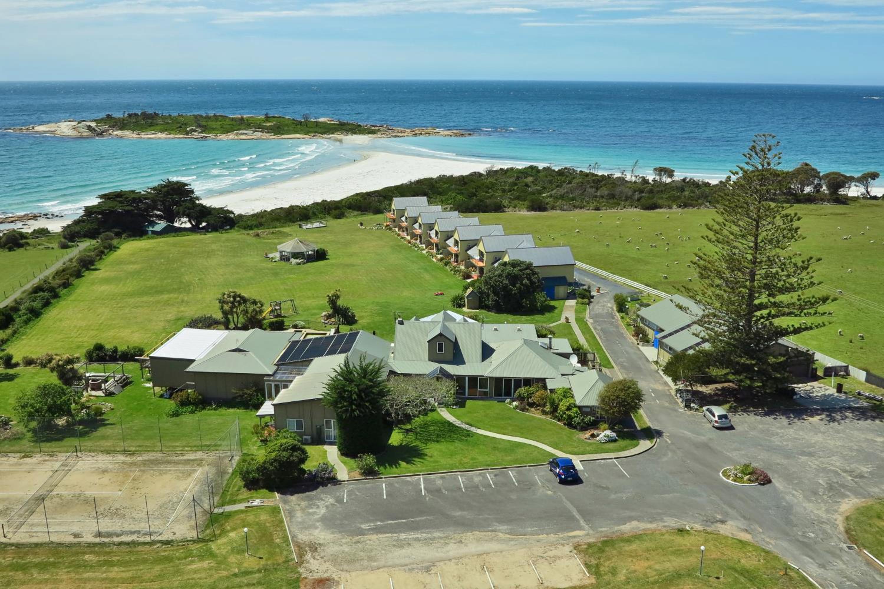 Diamond Island Resort, Restaurant & Bar and Penguin Show