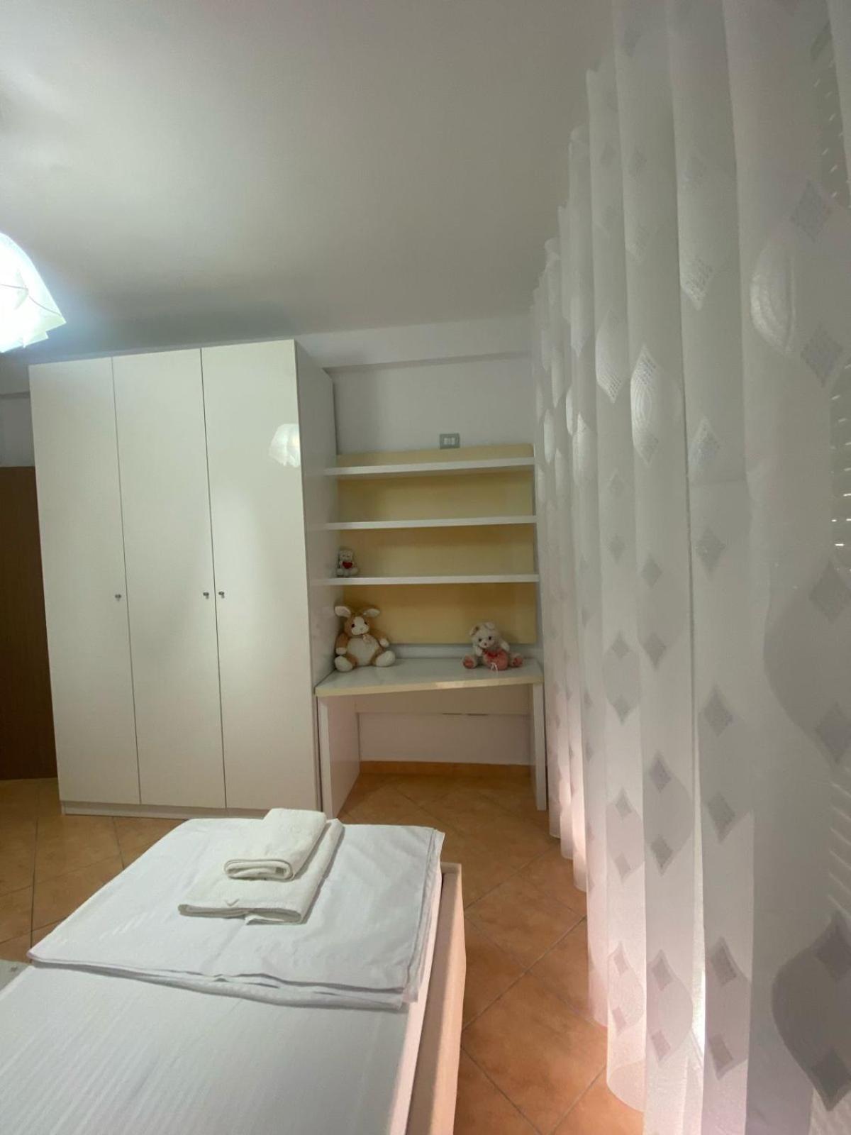 durres en Durrës — hotel room