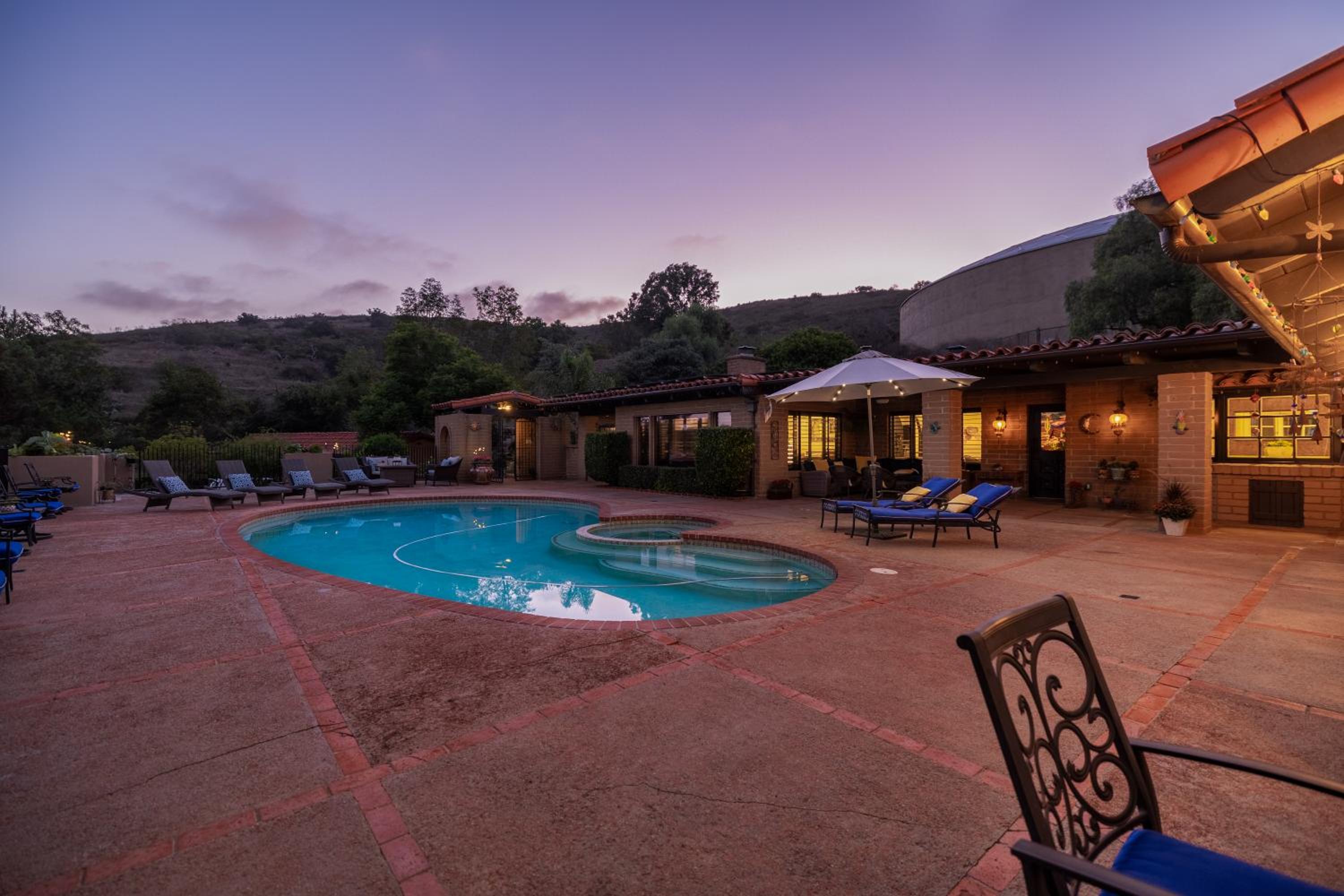 H1 California Adobe Estate at Moonlight Ranch, Views, Private, Heated pool, Jacuzzi, Petting zoo! view 3