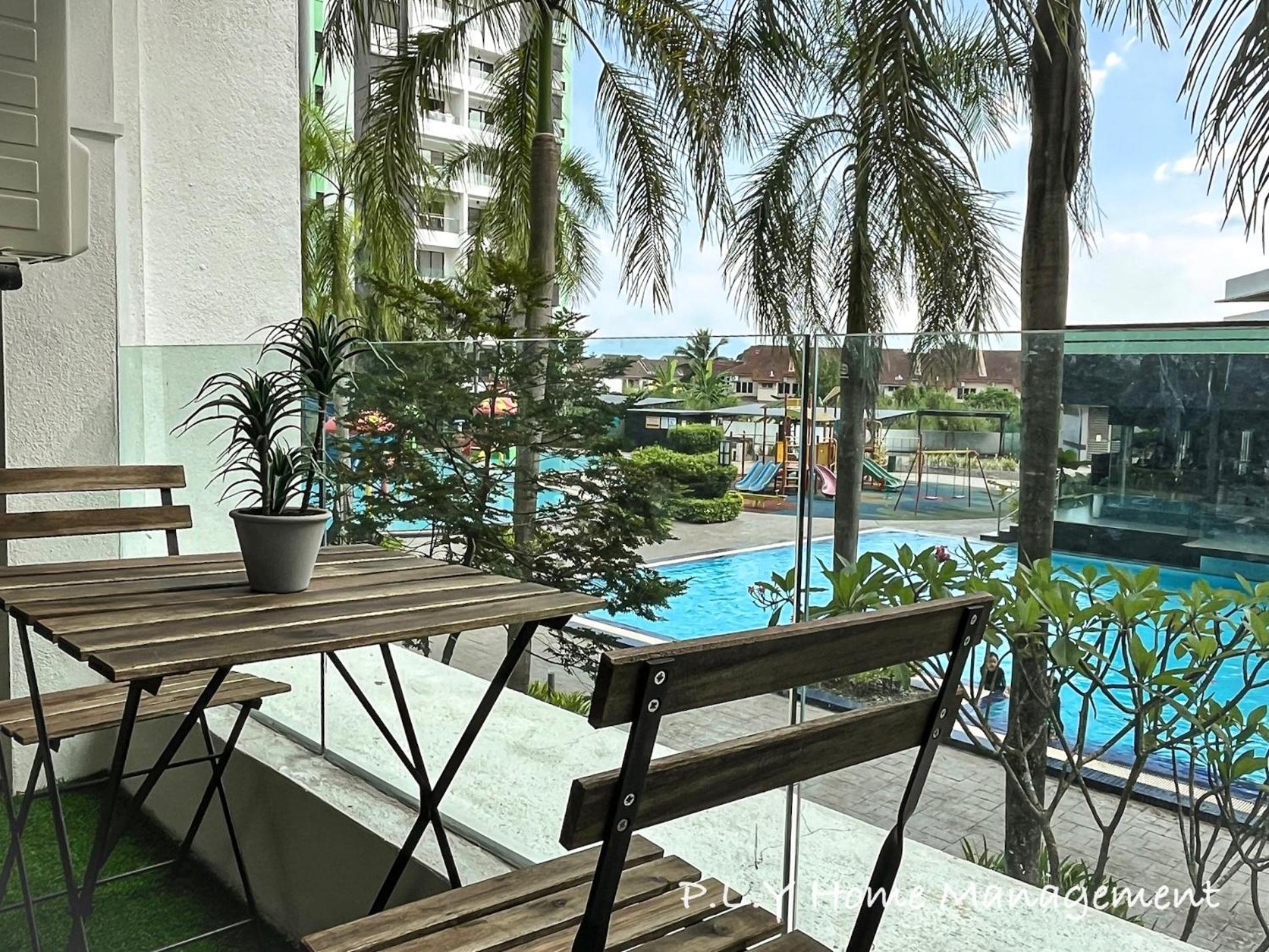 Relaxing Cozy PoolFront Waterpark Home@ Ipoh Station 18 (Netflix Ready) photo 2