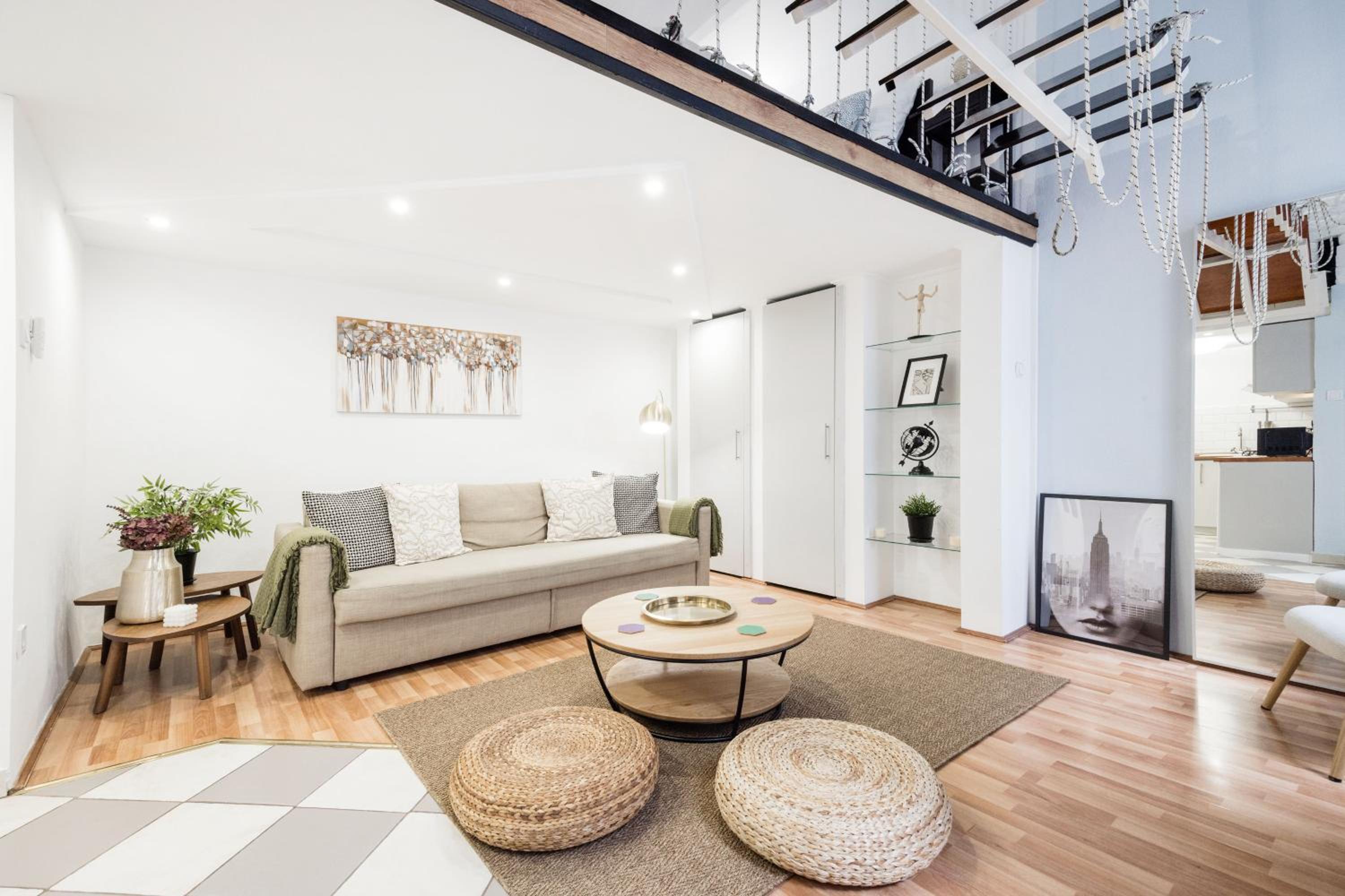 CENTRAL & Spacious HOME near Gozsdu Court, Quiet with AC view 4