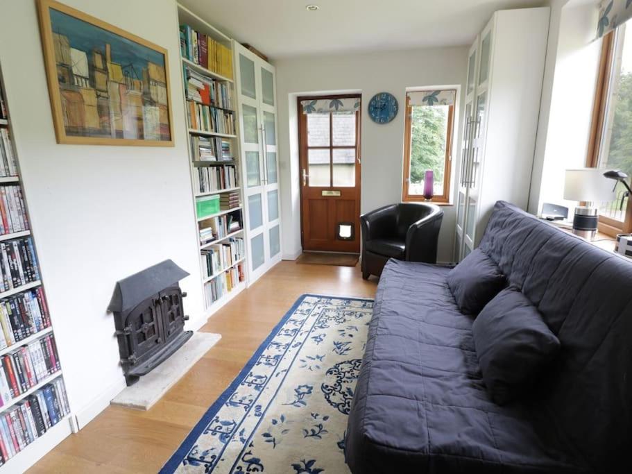 Spacious rural Cotswolds family home with mod-cons!