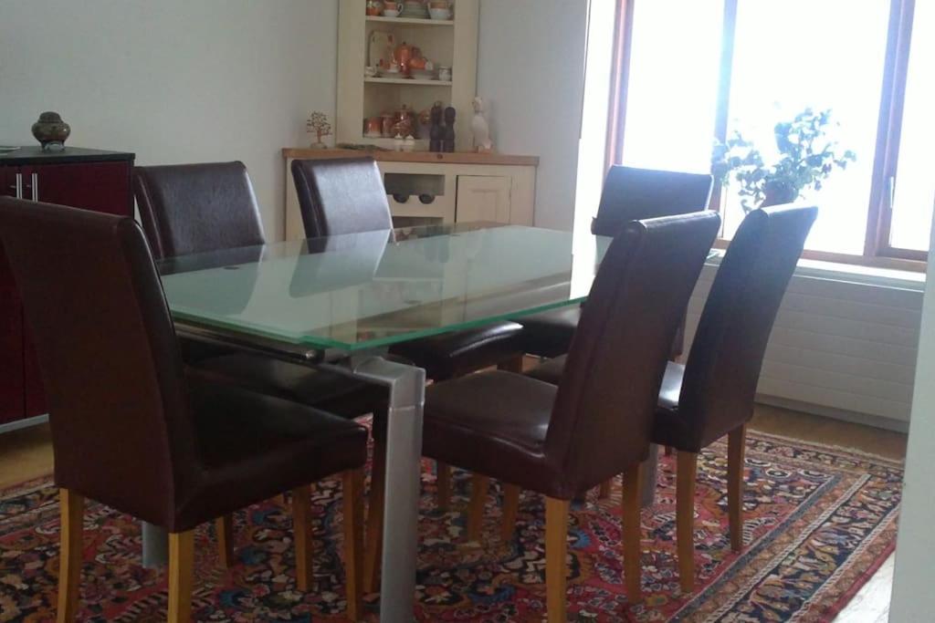 Spacious rural Cotswolds family home with mod-cons!
