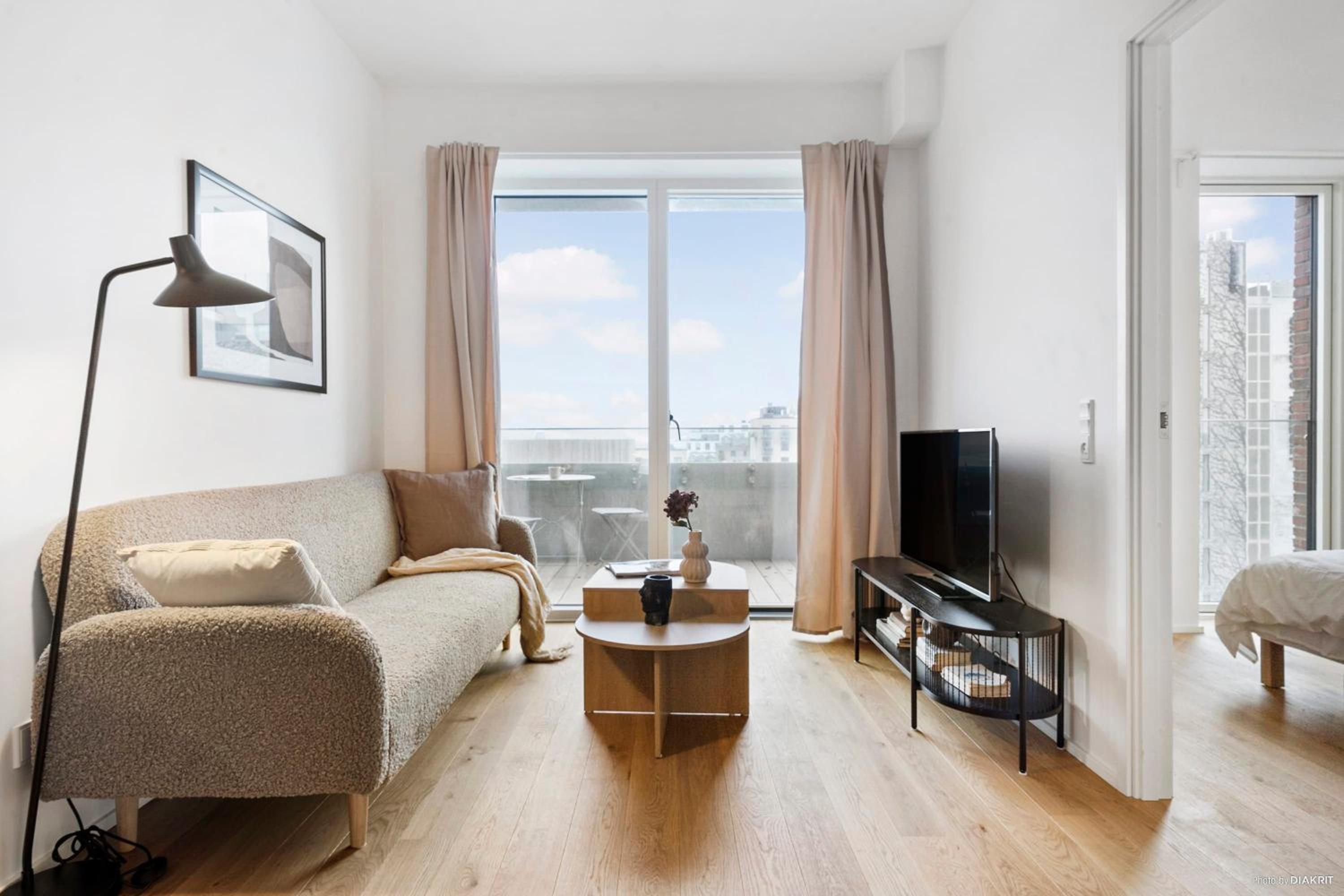Seaside apartment with magical balcony view